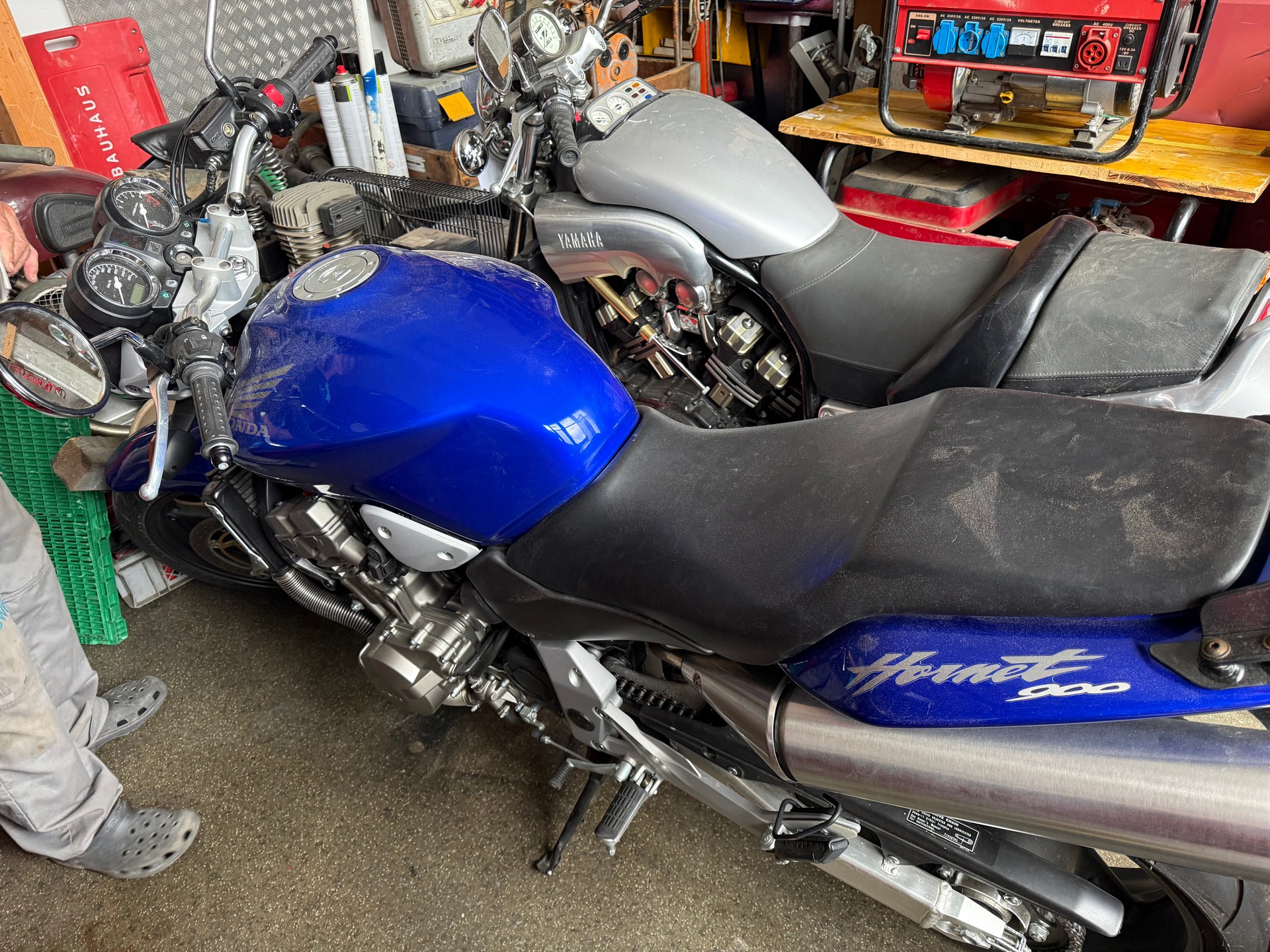 HONDA CB 900 F Hornet-image-0