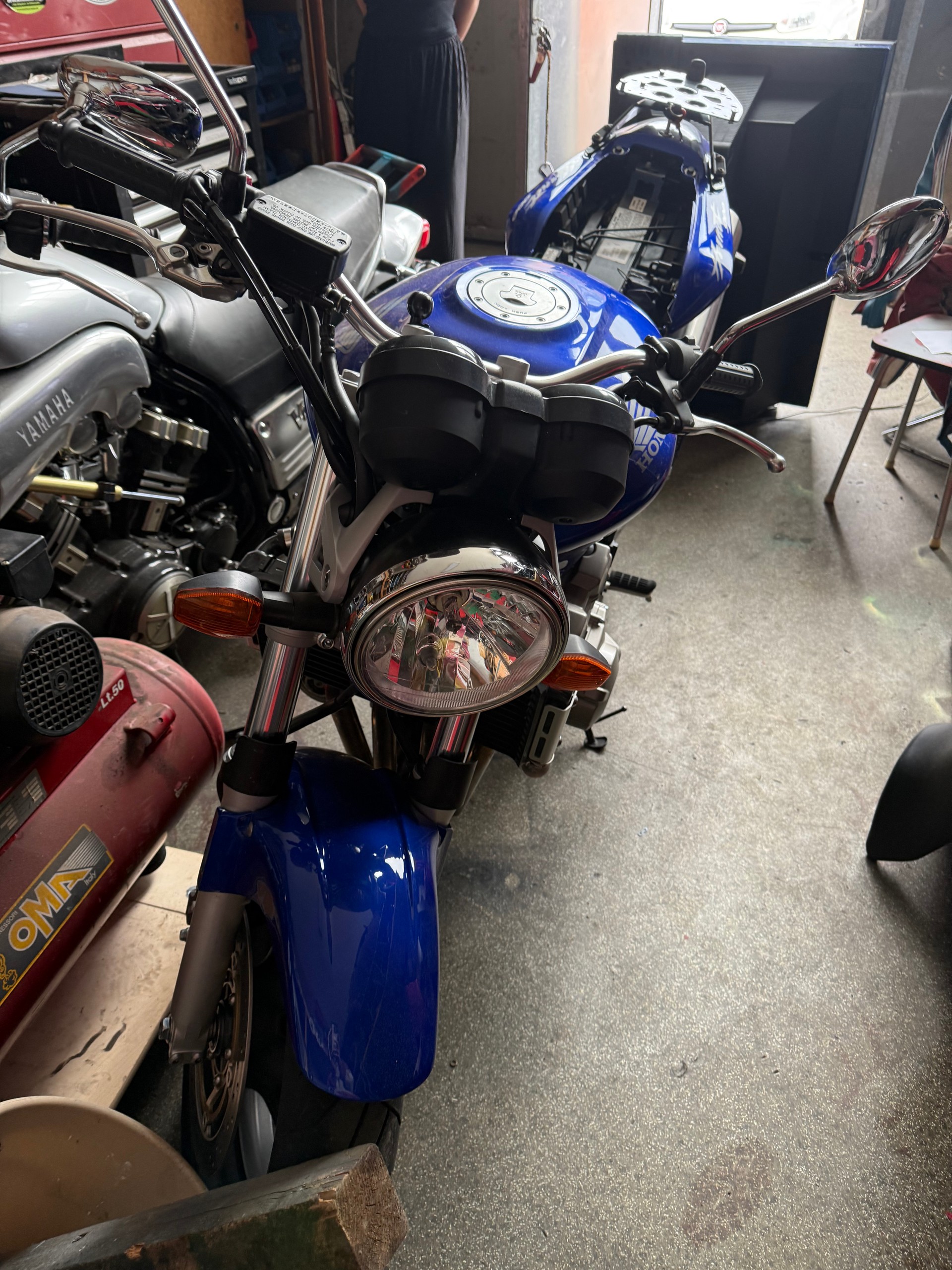 HONDA CB 900 F Hornet-image-1