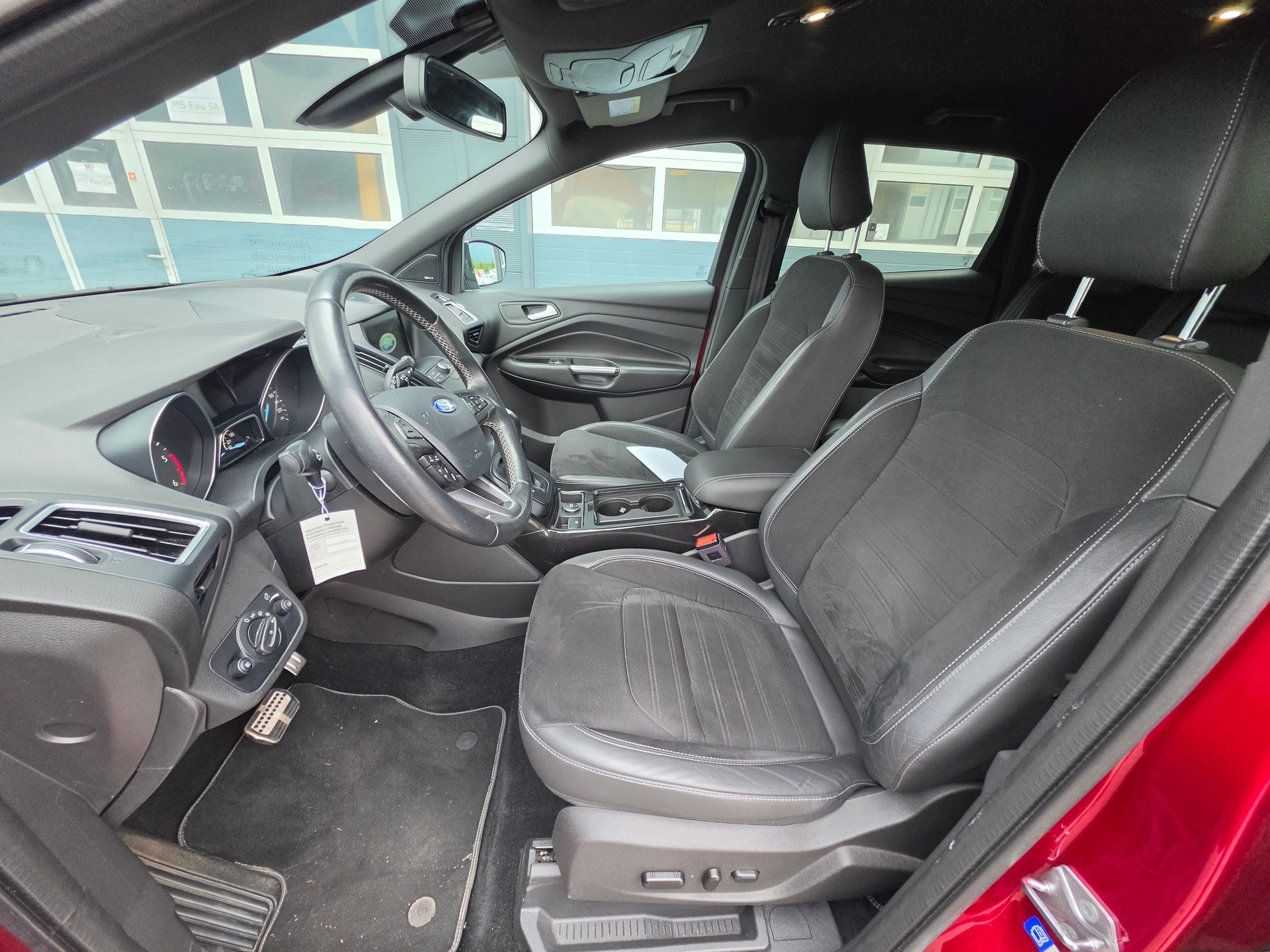 FORD Kuga 2.0 TDCi ST Line High 4WD PowerShift-image-8