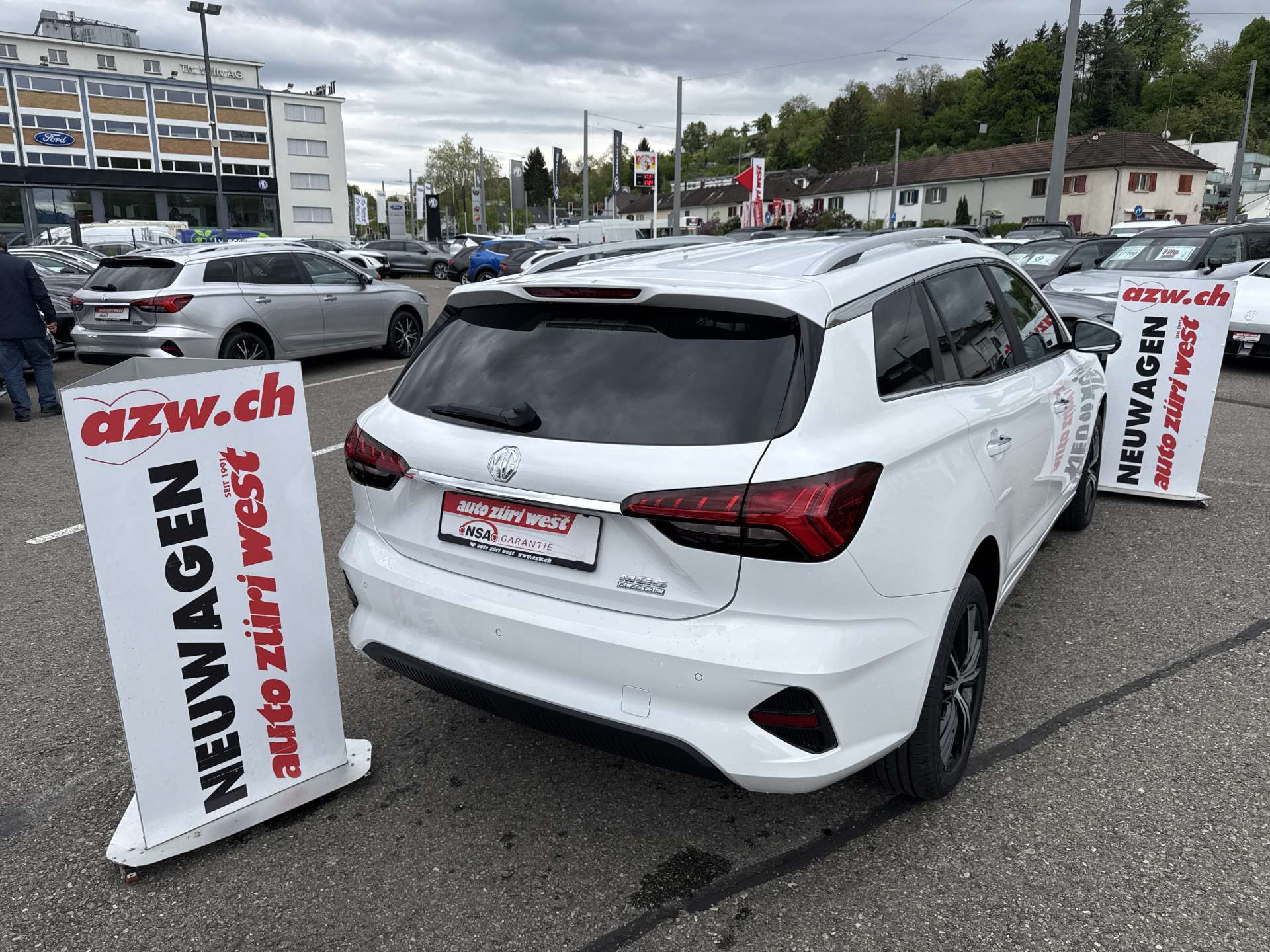 MG 5 EV 61kWh Luxury Automat-showroom-element-2