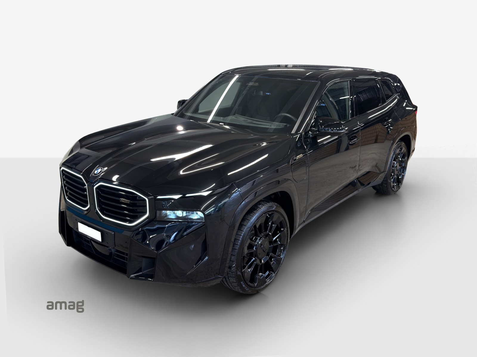 BMW XM xDrive PHEV Steptronic-image-13