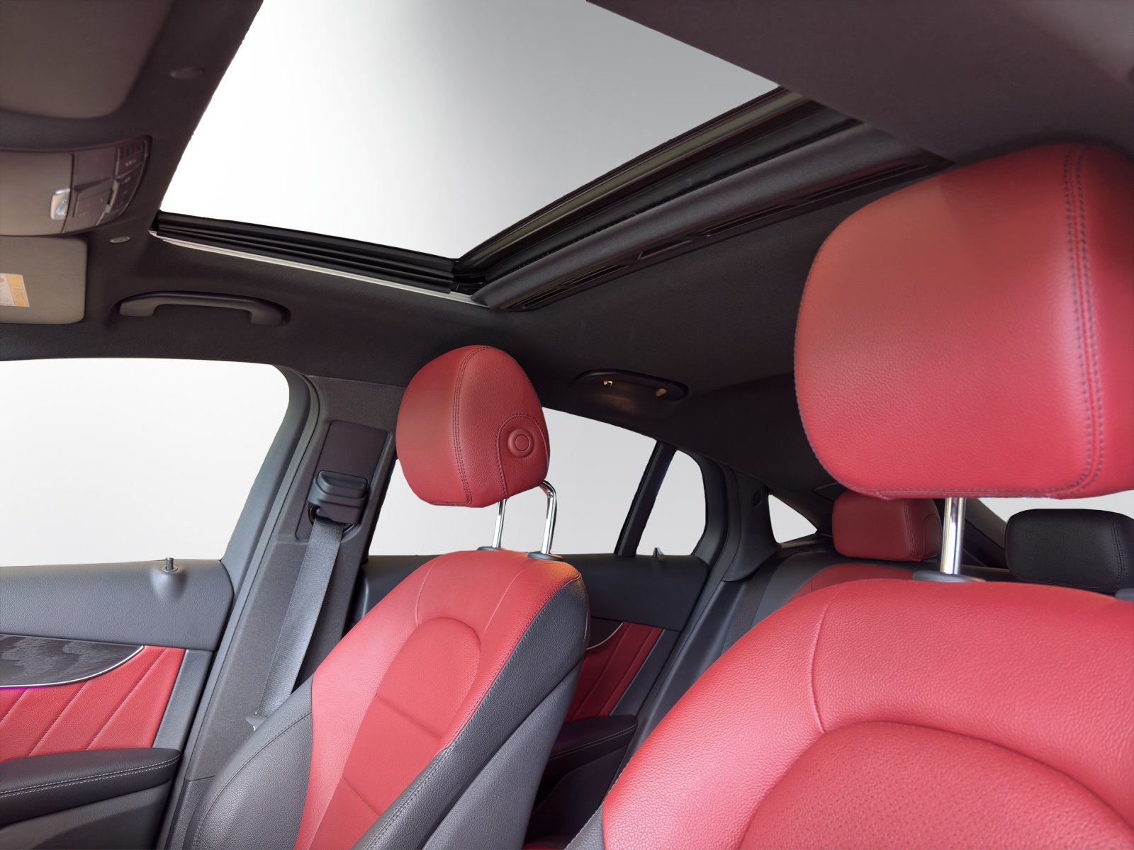 MERCEDES-BENZ GLC 200 AMG Line 4Matic 9G-Tronic-image-9