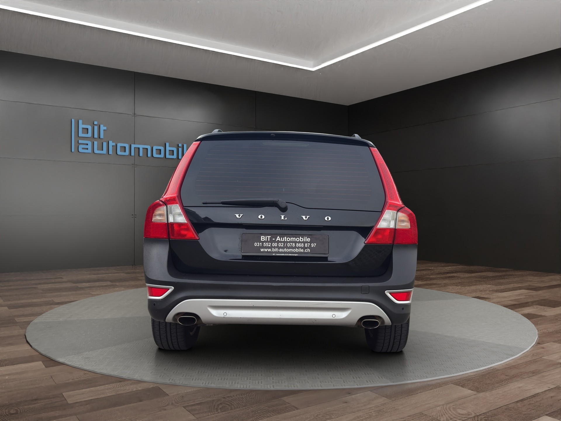 VOLVO XC70-image-5