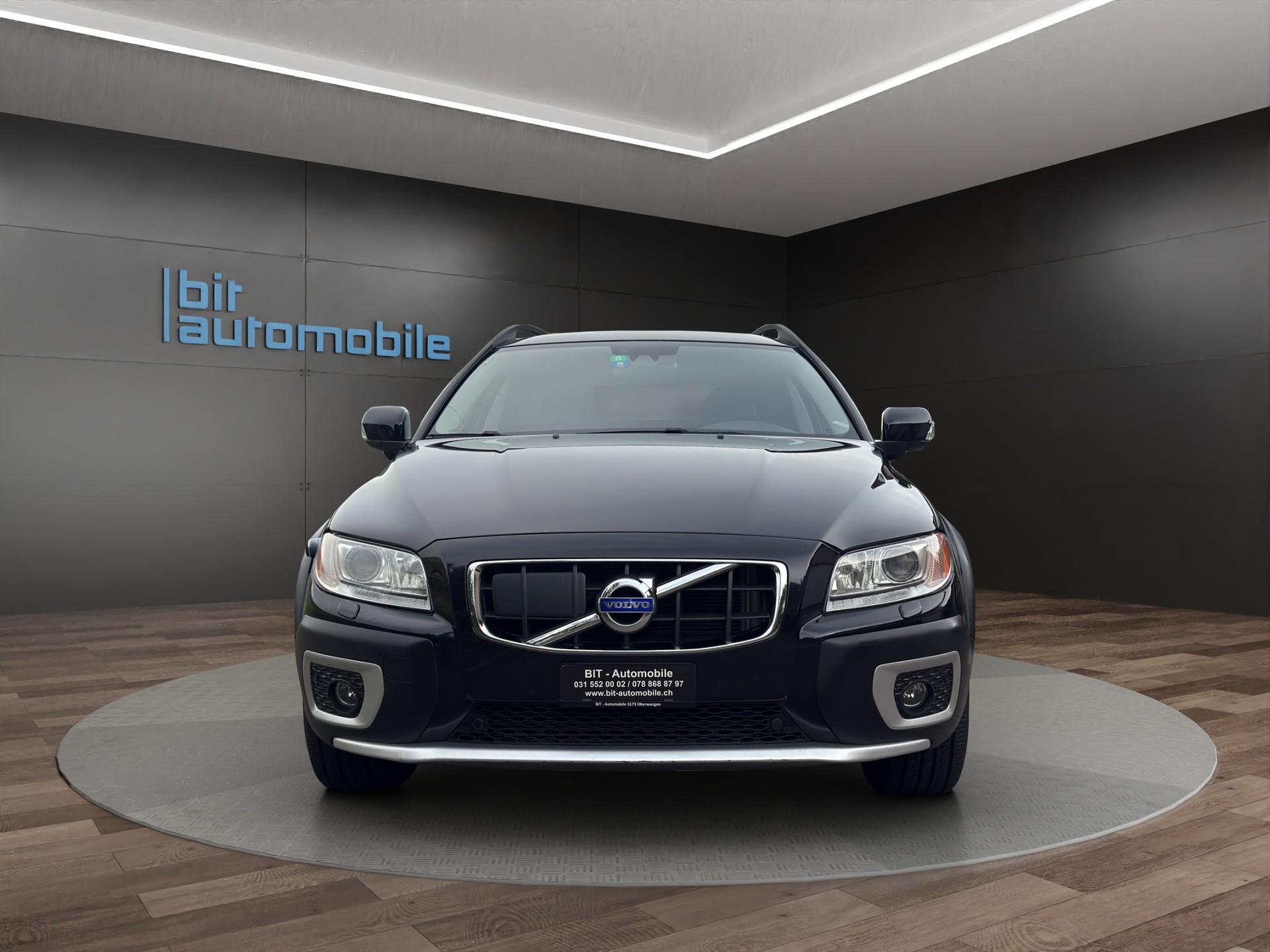 VOLVO XC70-image-1