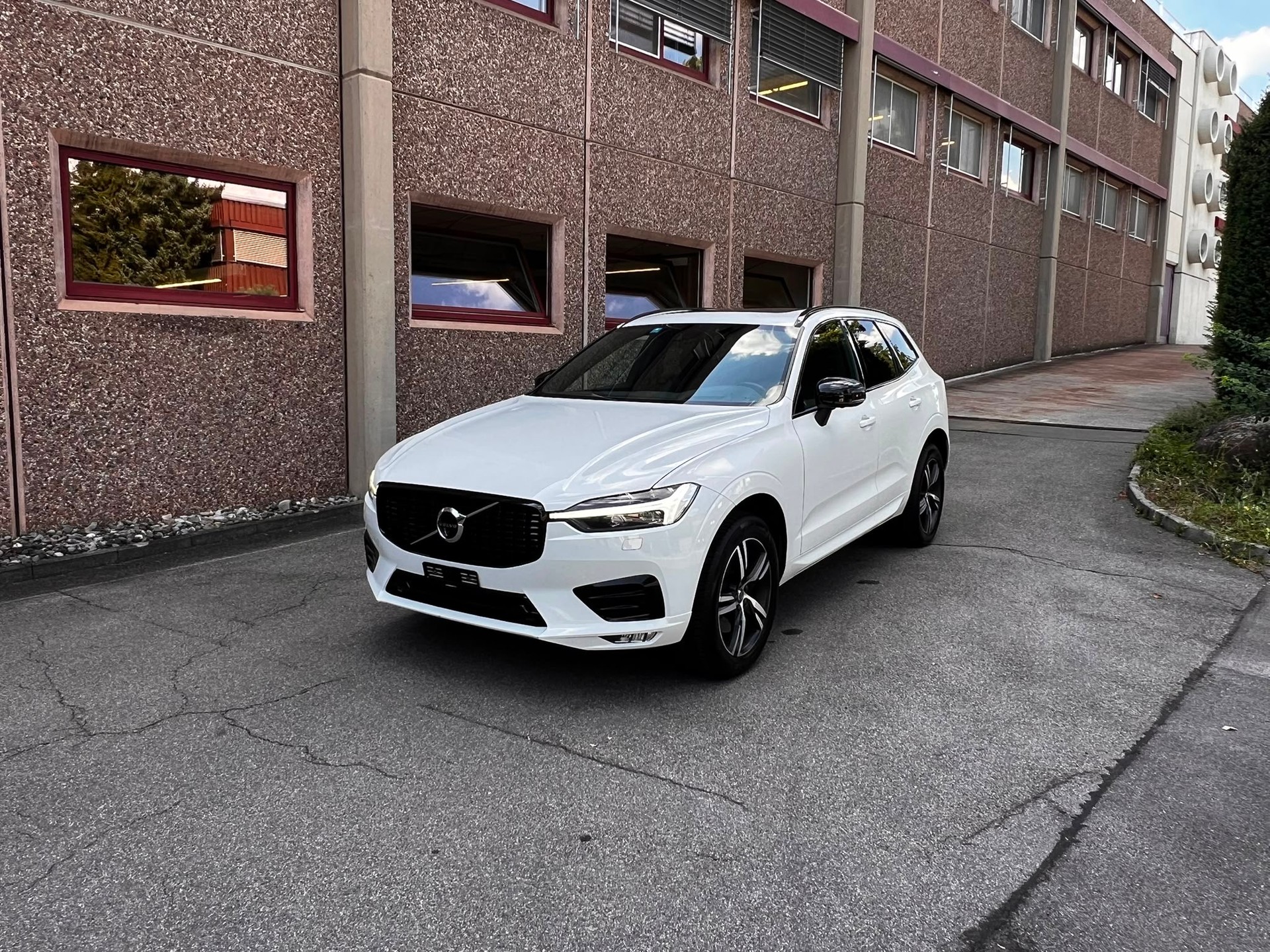 VOLVO XC60 B4 Diesel Mild Hybrid AWD R-Design Geartronic