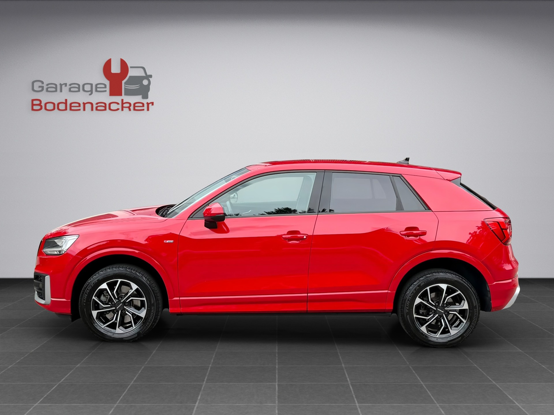 AUDI Q2 35 TDI Attraction quattro S-tronic * S Line * Diesel *-showroom-element-2