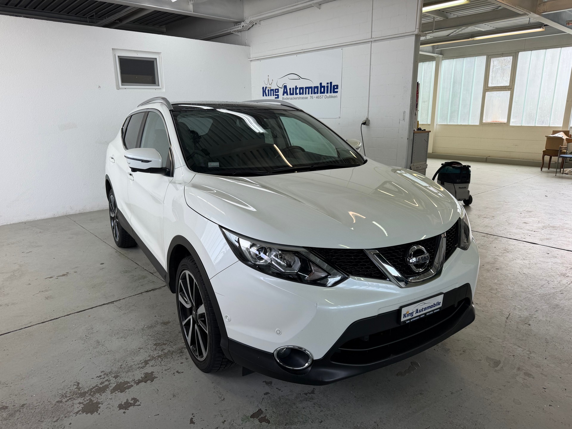 NISSAN Qashqai 1.2 DIG-T tekna Xtronic CVT | CH-Auto | 1-Hand | Frisch MFK | Ab Service-showroom-element-3