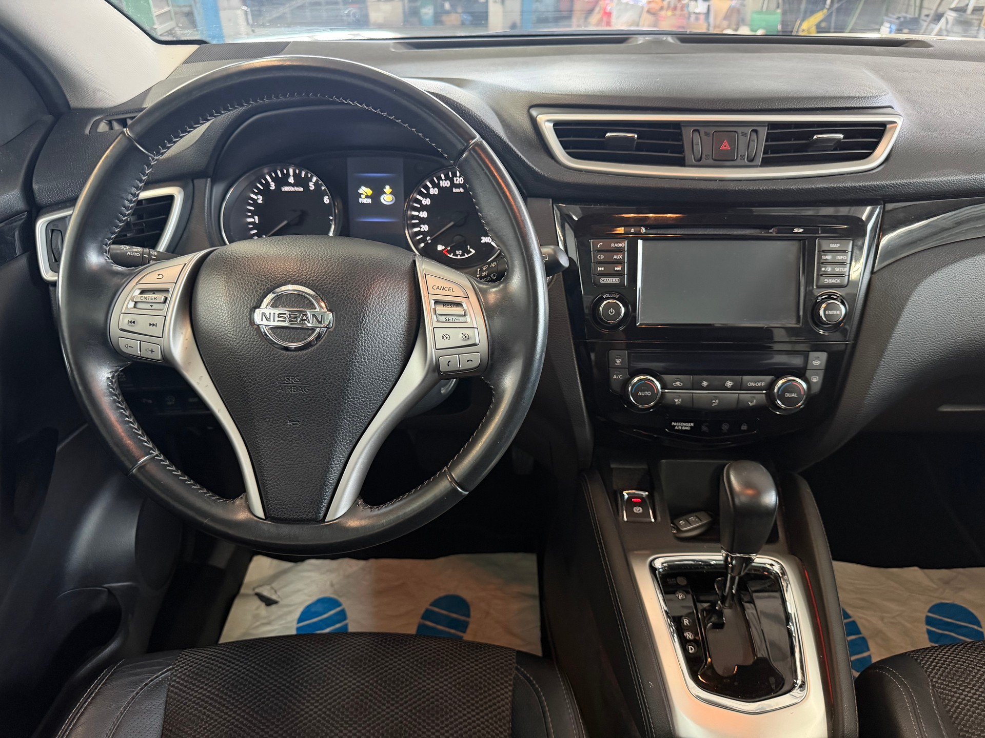 NISSAN Qashqai 1.2 DIG-T tekna Xtronic CVT | CH-Auto | 1-Hand | Frisch MFK | Ab Service-image-12