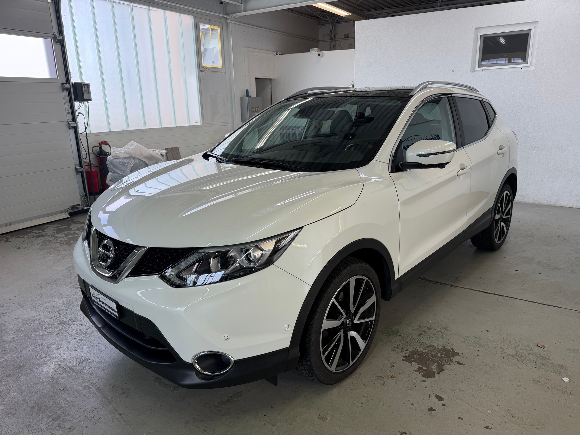 NISSAN Qashqai 1.2 DIG-T tekna Xtronic CVT | CH-Auto | 1-Hand | Frisch MFK | Ab Service-showroom-element-1