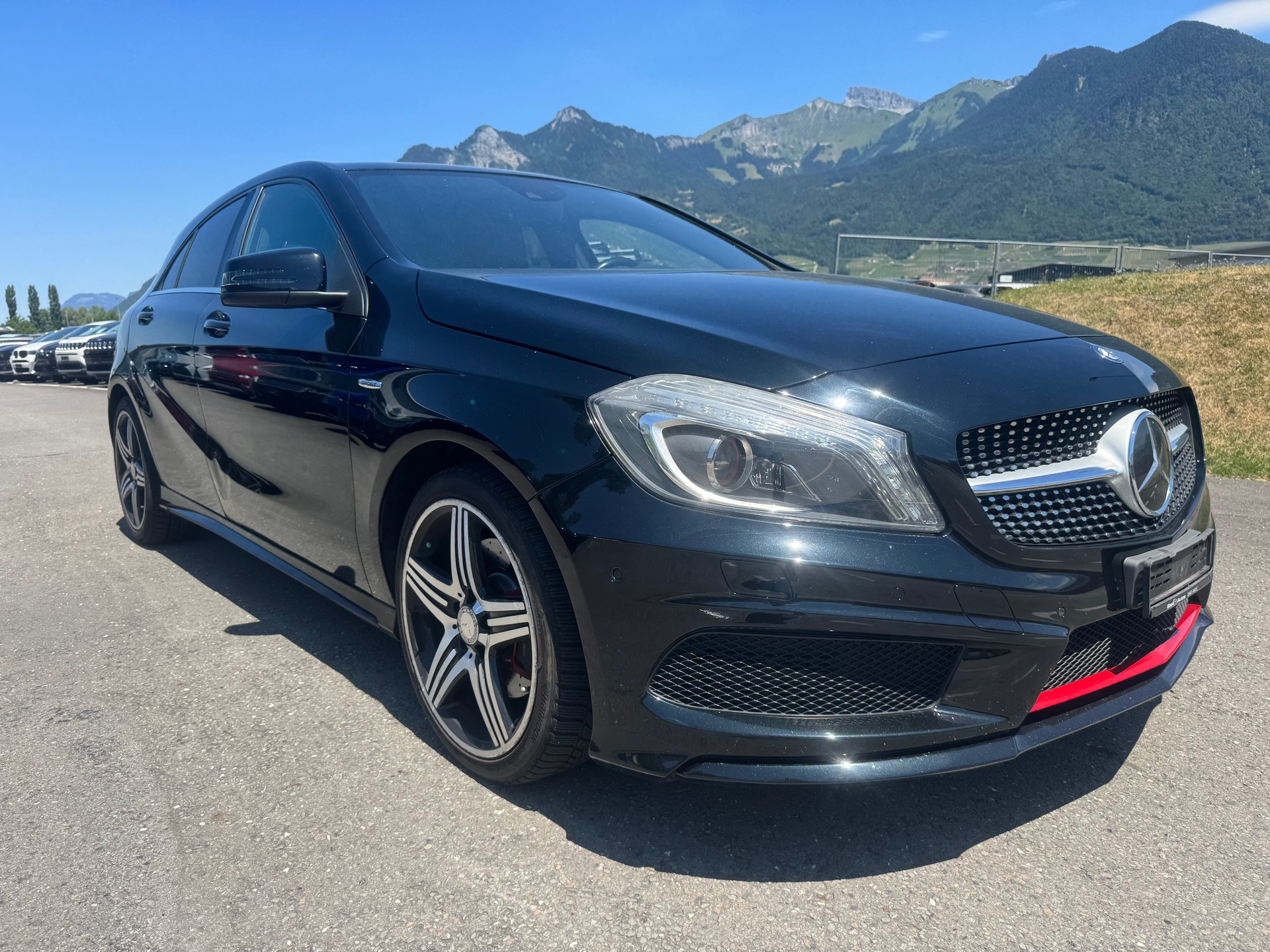 MERCEDES-BENZ A 250 Sport 7G-DCT-showroom-element-3