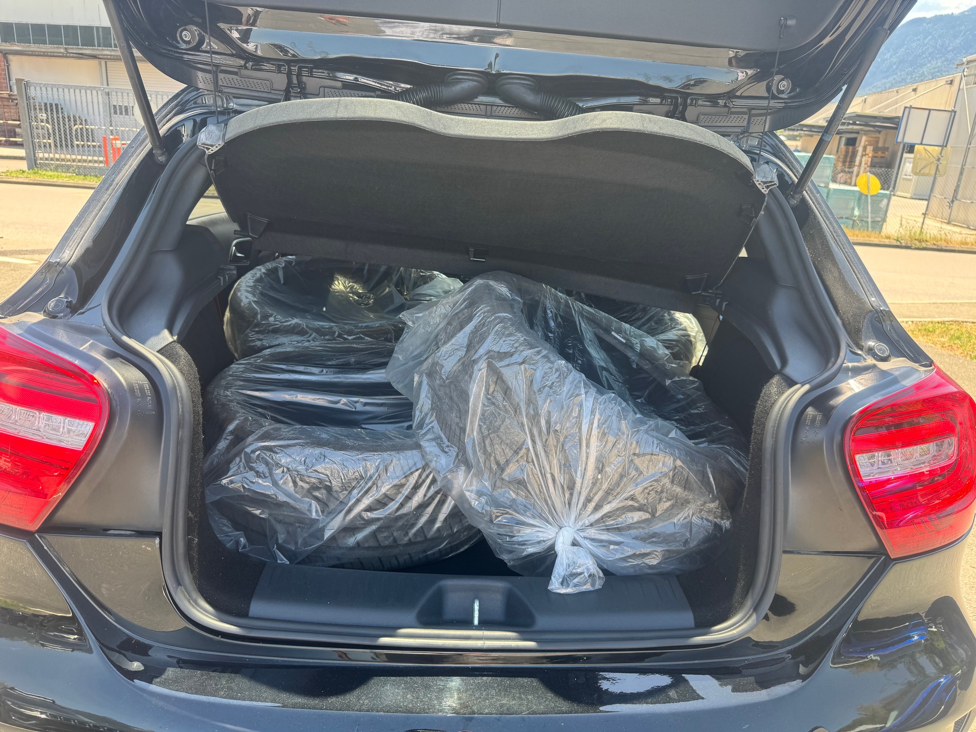 MERCEDES-BENZ A 250 Sport 7G-DCT-image-7