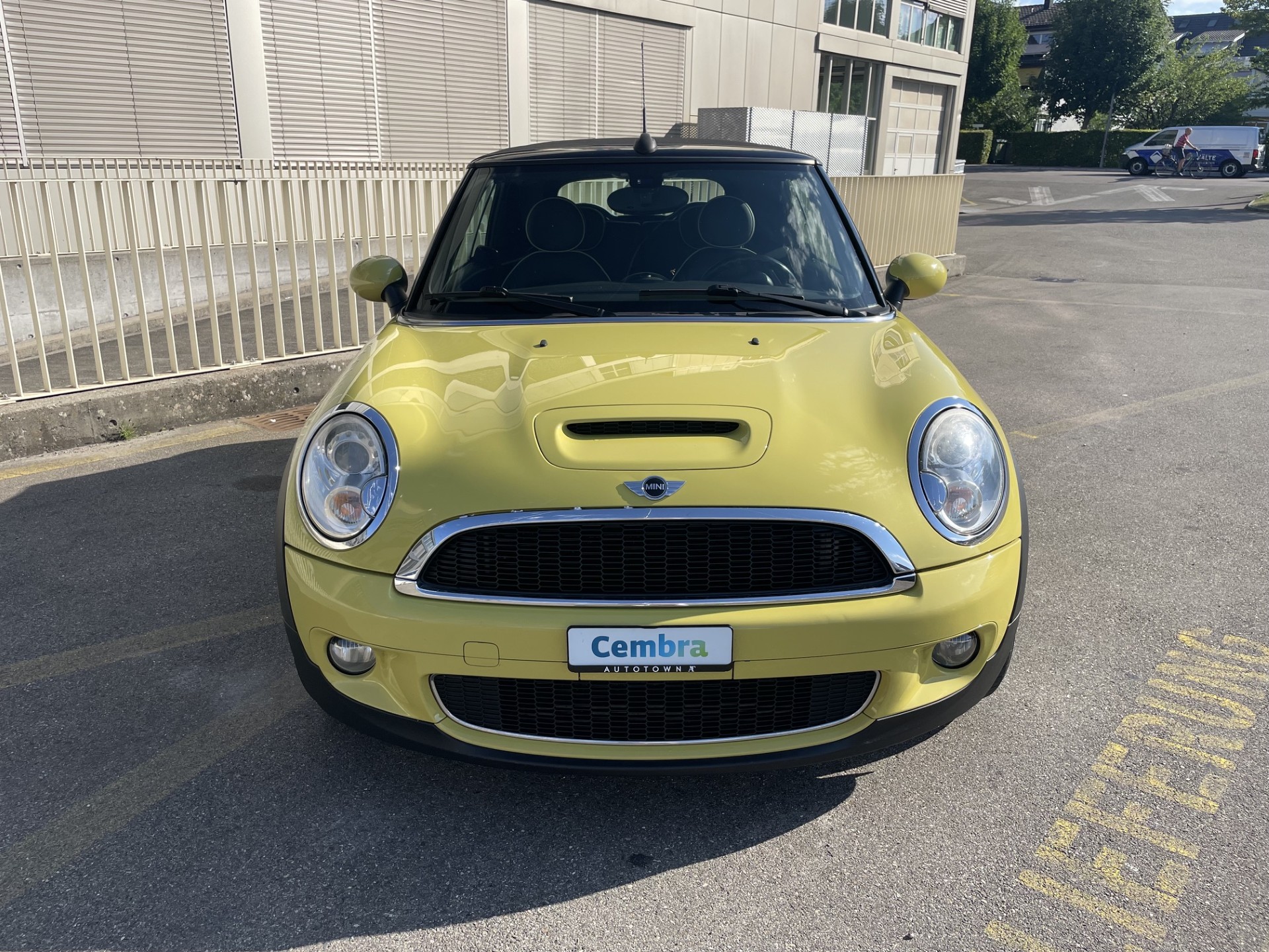 MINI Cooper S Cabriolet-image-8