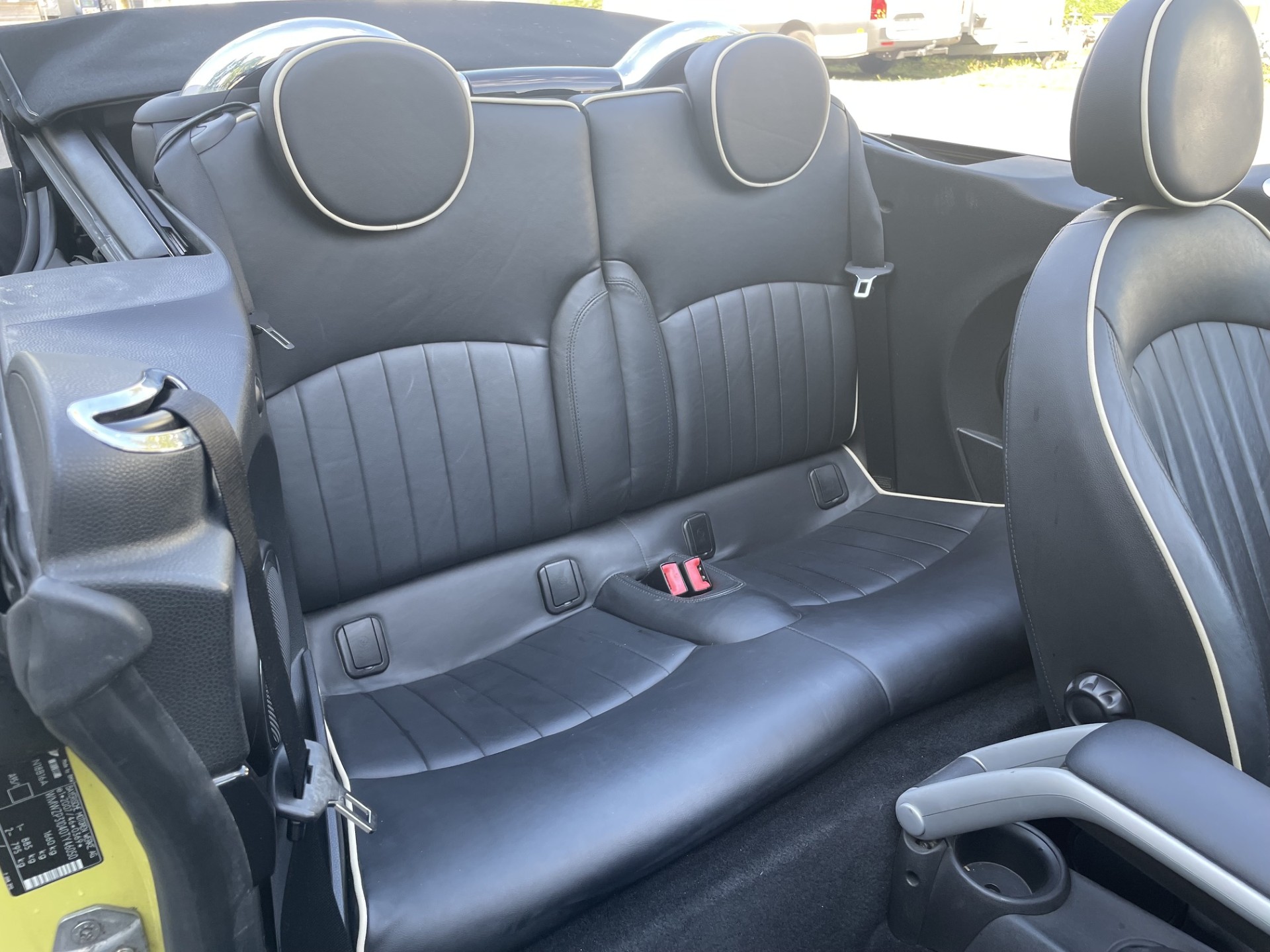 MINI Cooper S Cabriolet-image-14