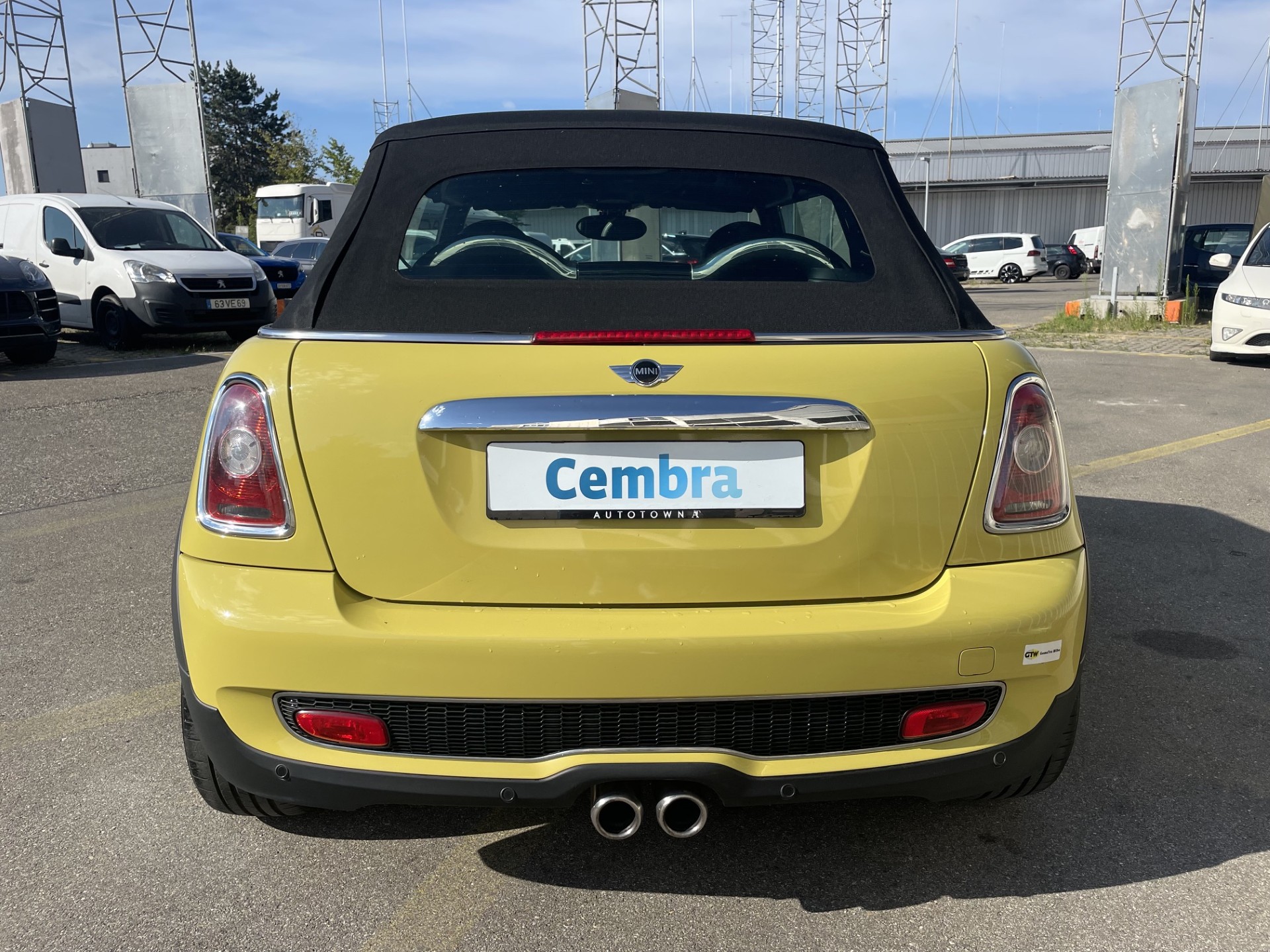 MINI Cooper S Cabriolet-image-9