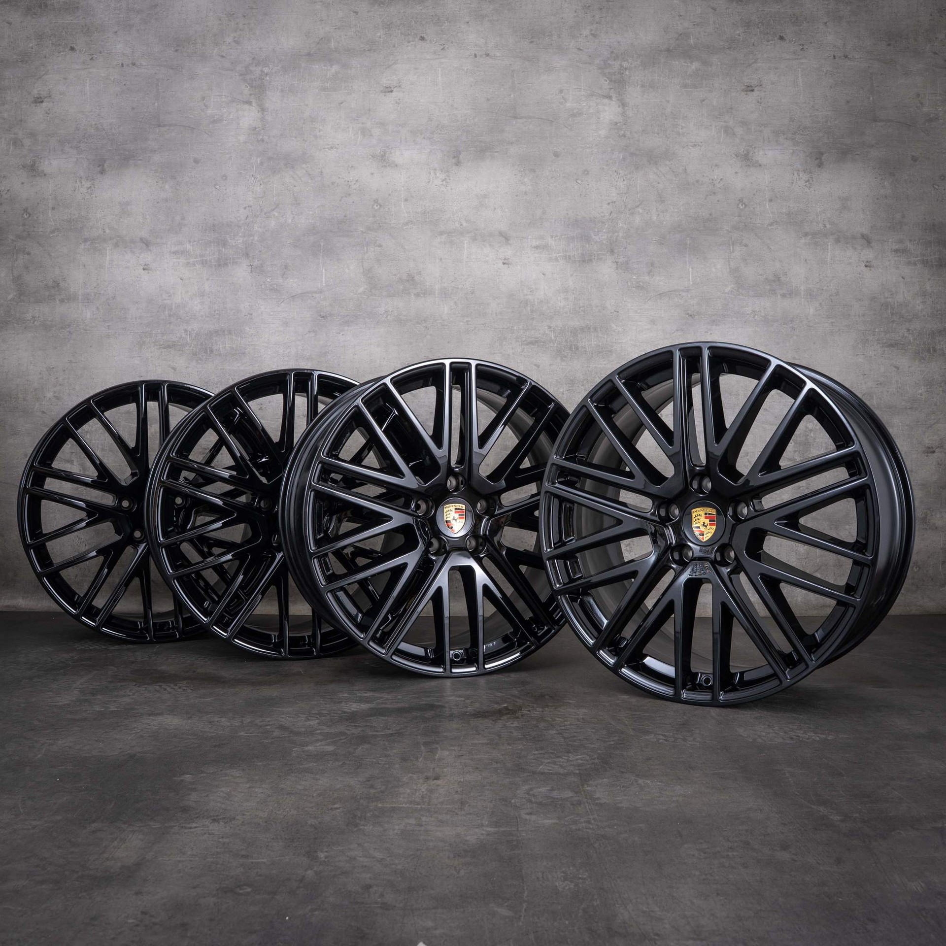PORSCHE Cayenne Coupé E-Hybrid Platinum Edition-image-20