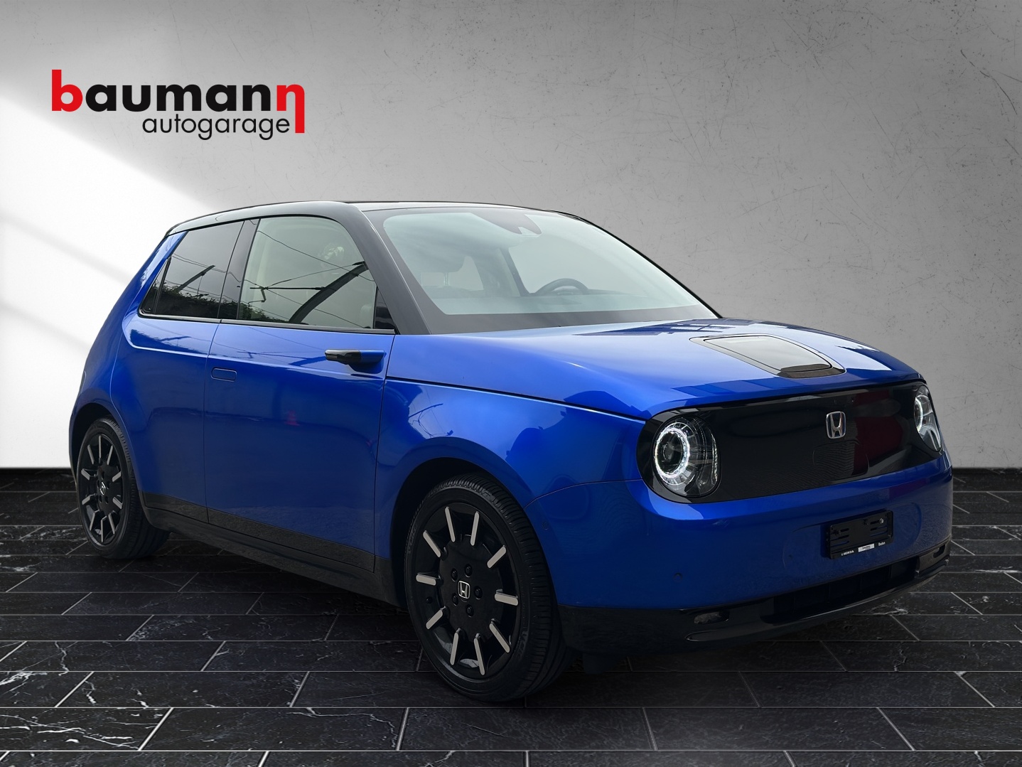 HONDA e Advance-showroom-element-1