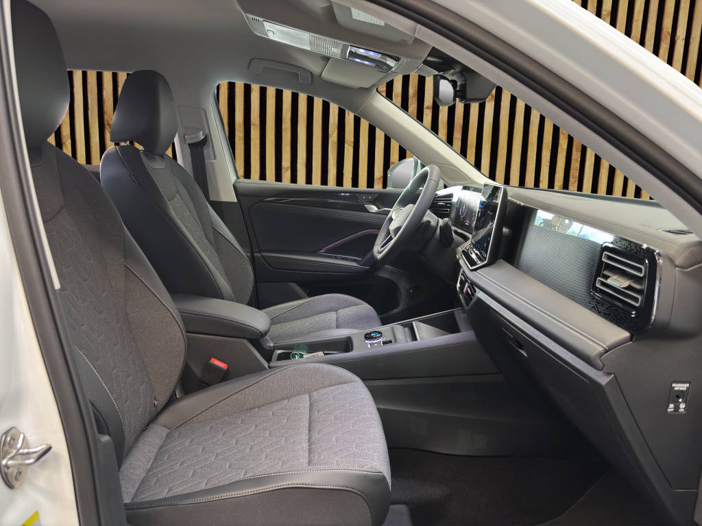 VW Tiguan 1.5 TSI Life DSG-image-4