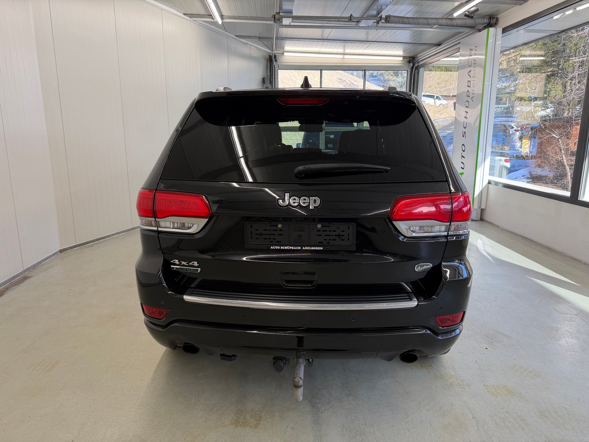 JEEP Grand Cherokee 3.0 CRD Overland Automatic-image-7