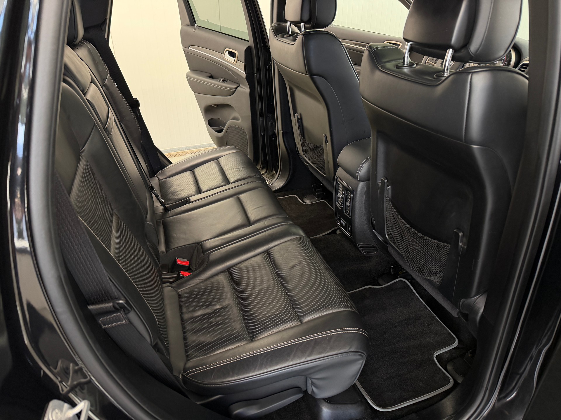 JEEP Grand Cherokee 3.0 CRD Overland Automatic-image-14