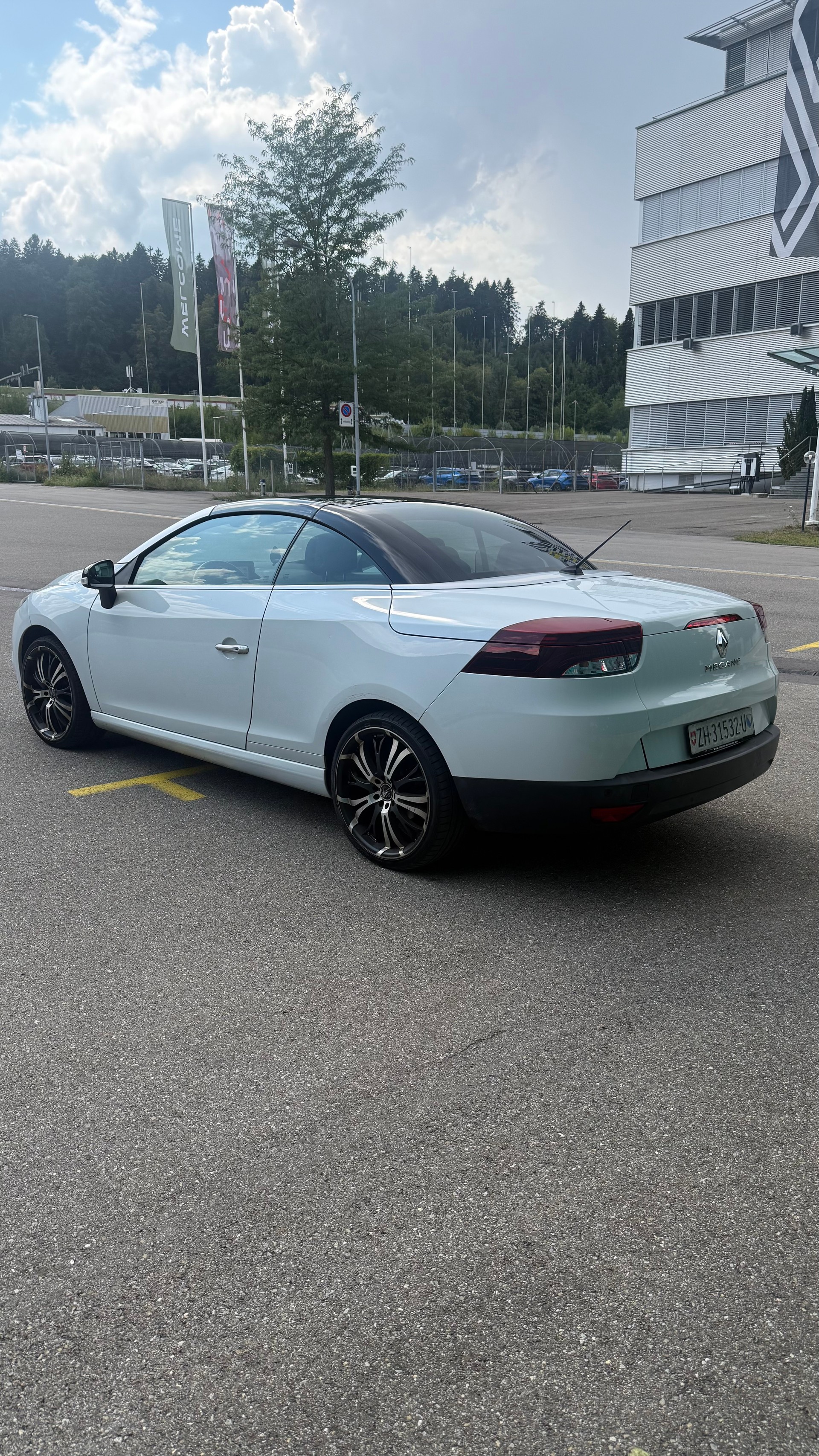 RENAULT Mégane CC 2.0 16V Dynamique CVT-image-2