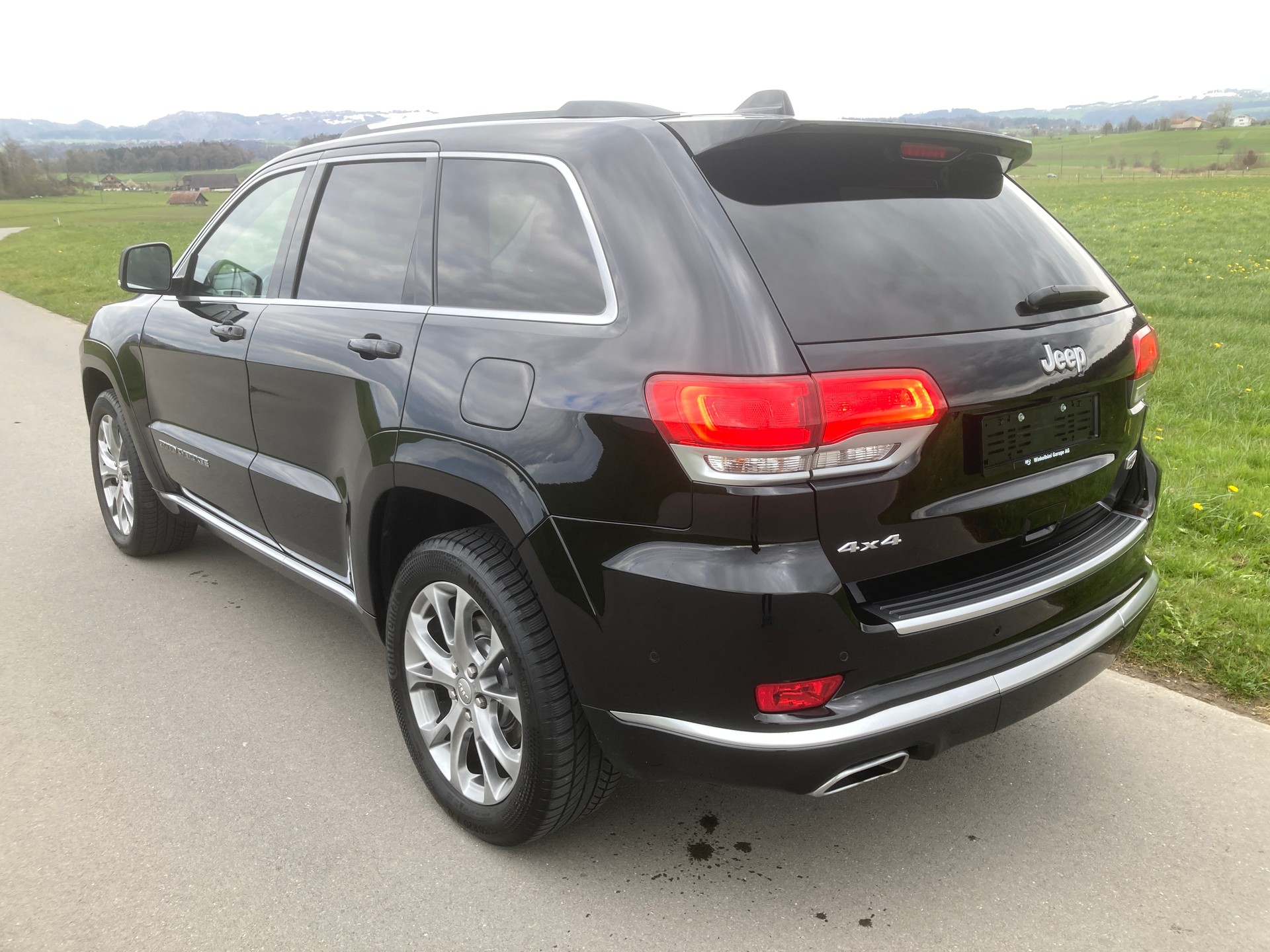 JEEP Grand Cherokee 3.0 CRD Summit Automatic-showroom-element-3