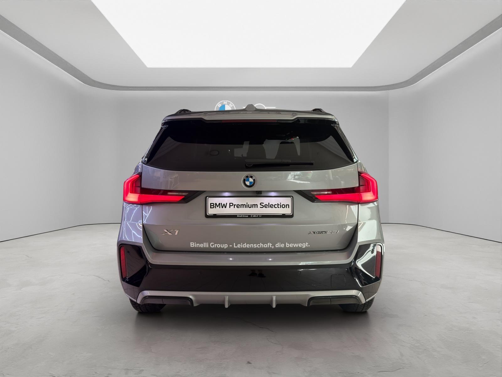 BMW X1 23i xDrive M-SportPaket-showroom-element-3