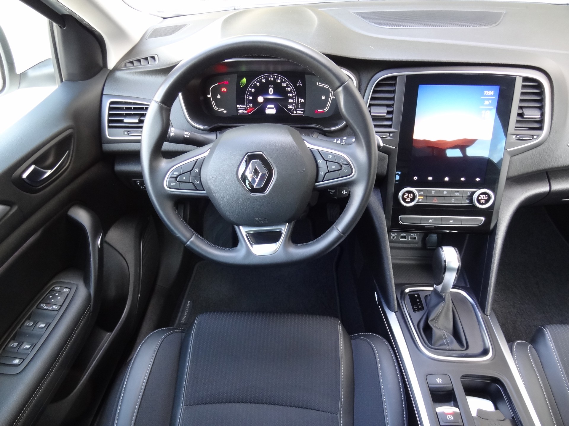 RENAULT Mégane Grandtour 1.3 16V Turbo Techno EDC-image-10