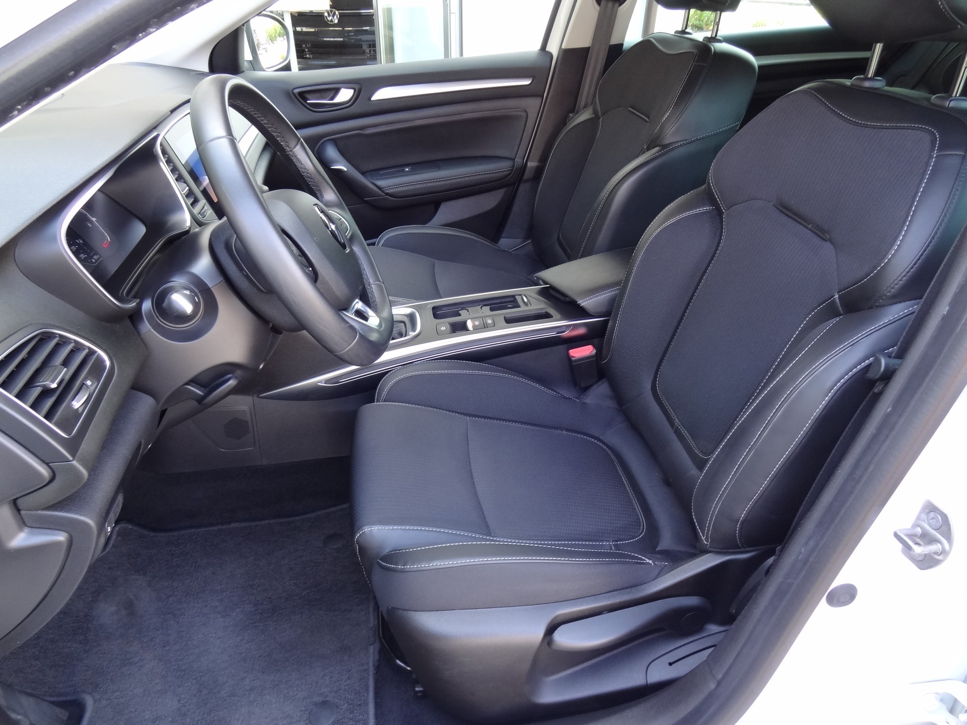 RENAULT Mégane Grandtour 1.3 16V Turbo Techno EDC-image-7