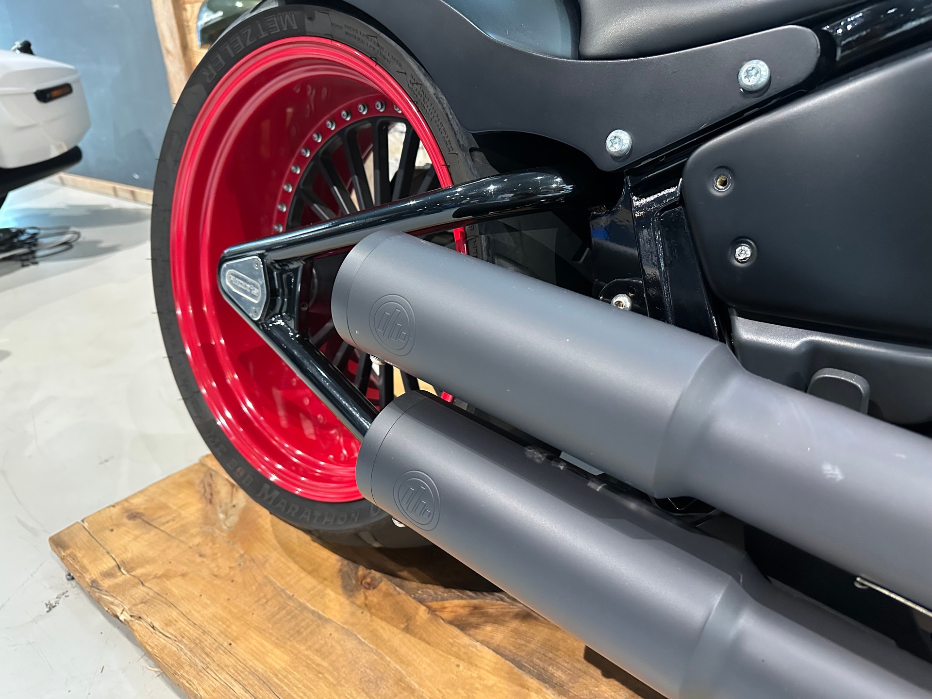 HARLEY-DAVIDSON FXFBS Fat Bob 114 ABS-image-10