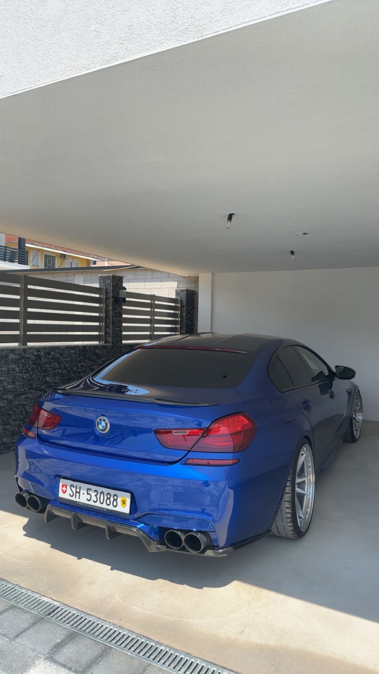 BMW M6-image-7
