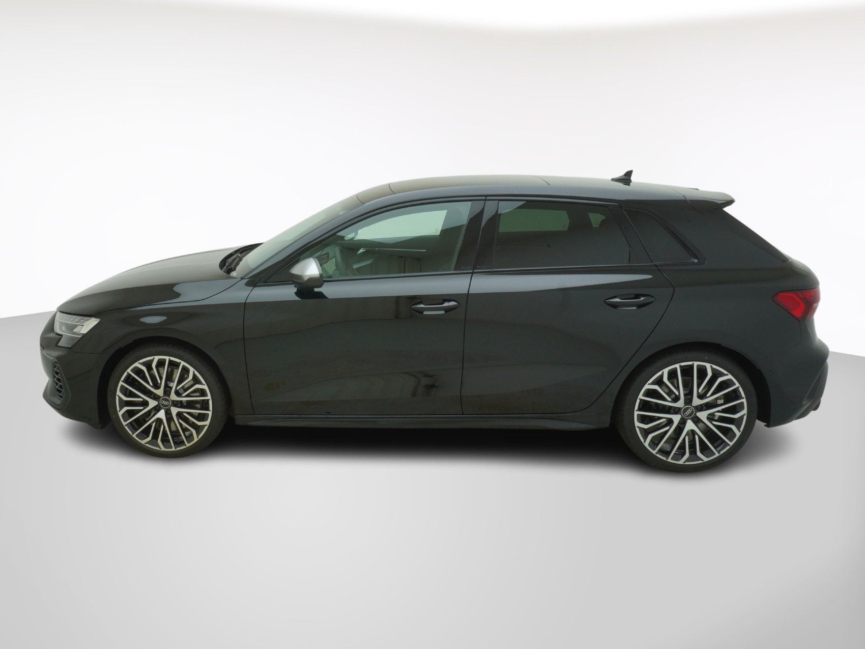 AUDI S3 Sportback 2.0 T FSI quattro S-Tronic-showroom-element-1