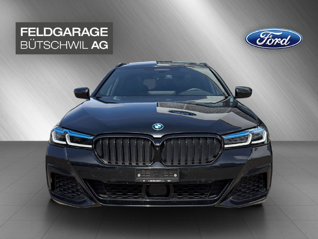 BMW 530e xDrive SAG Touring MSport-showroom-element-1