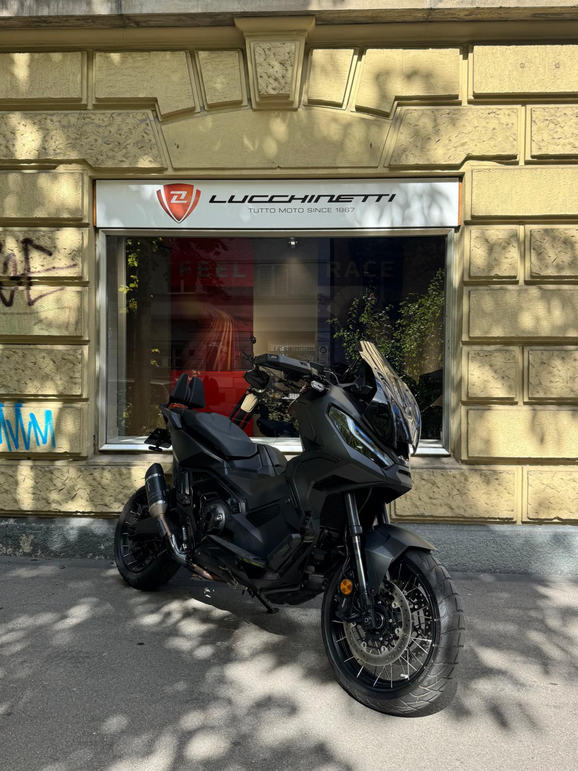 HONDA X-ADV 750-image-1
