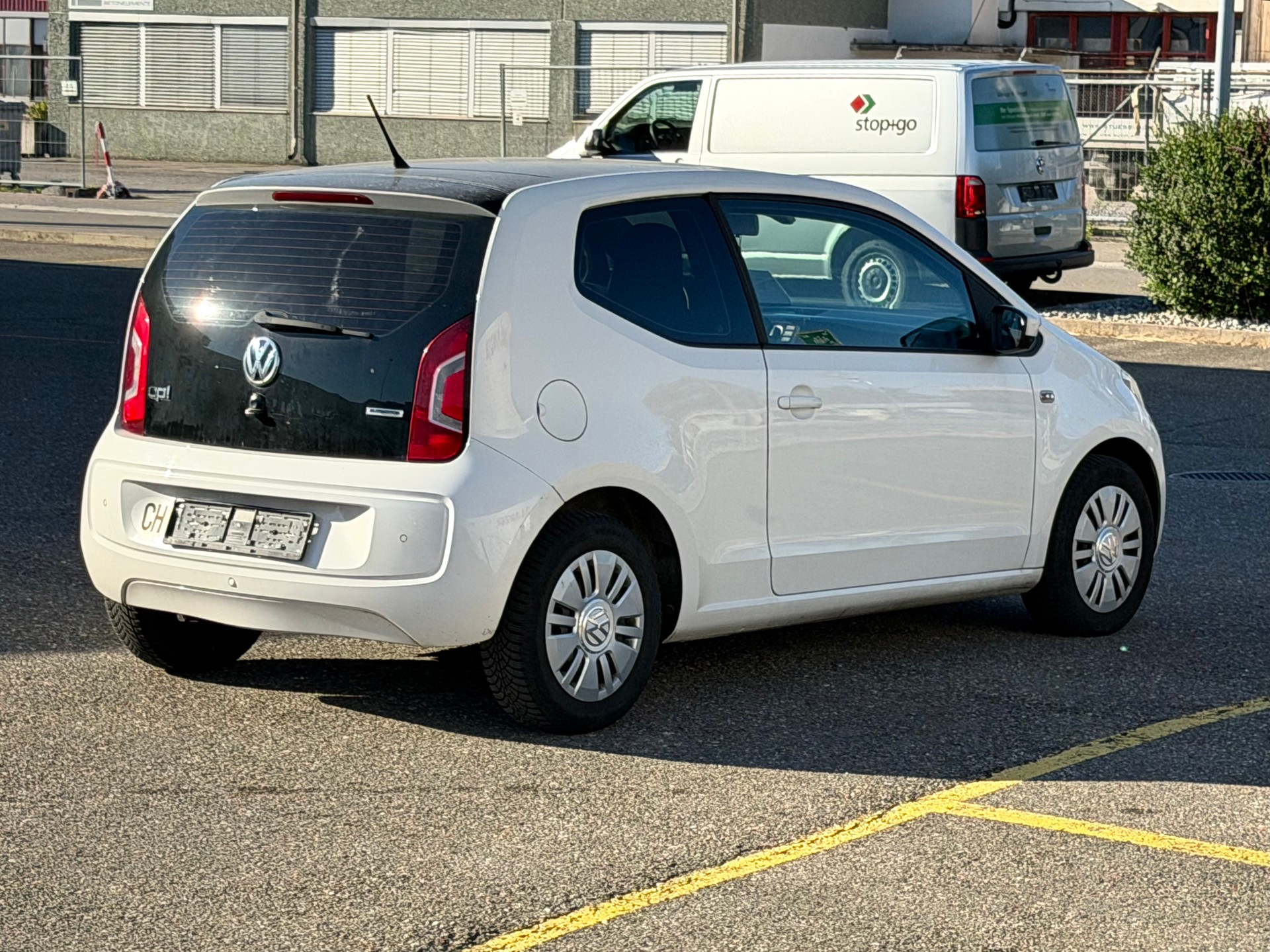 VW Up 1.0 BMT move up-image-1
