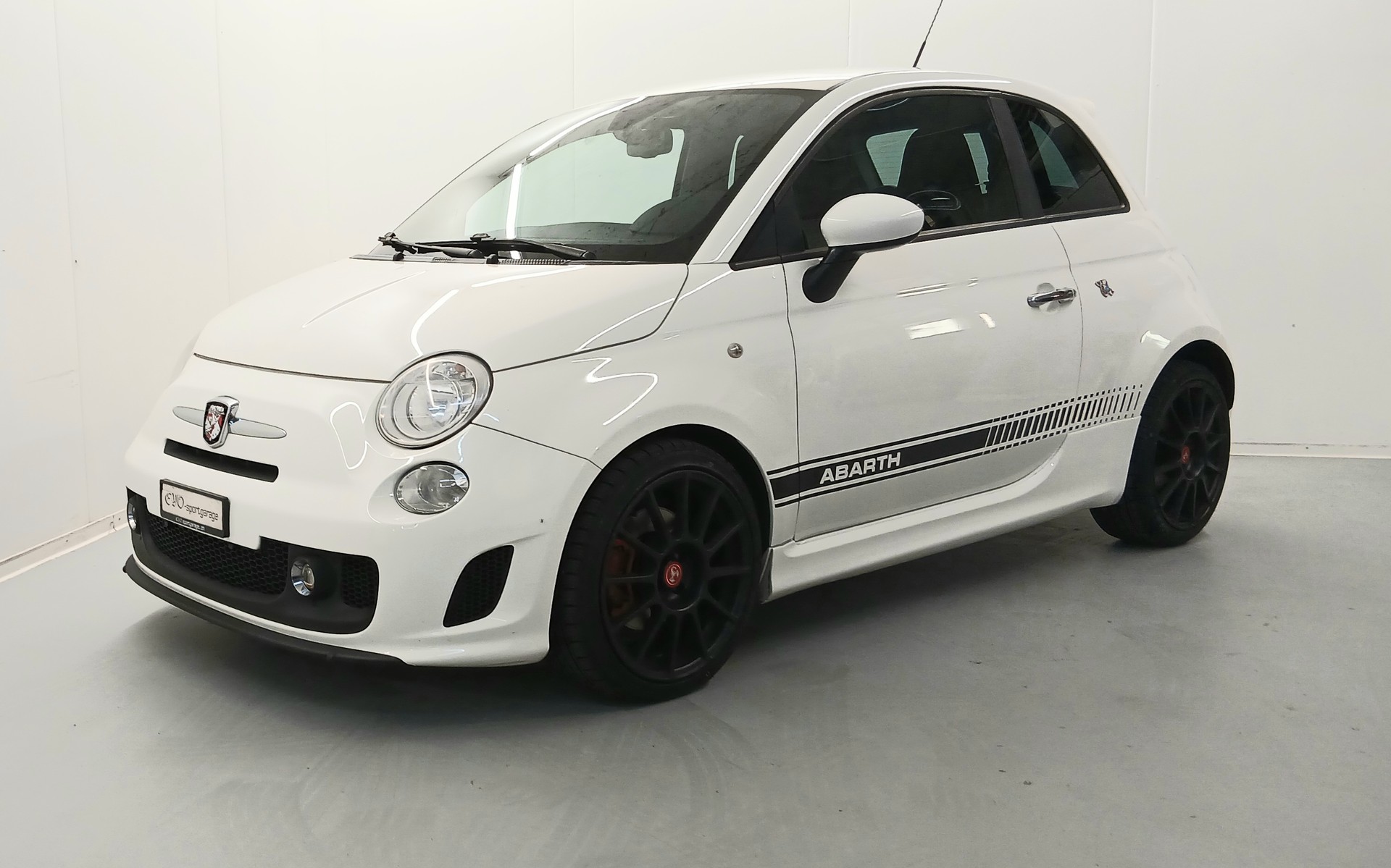 FIAT 500 1.4 16V Turbo Abarth-showroom-element-2