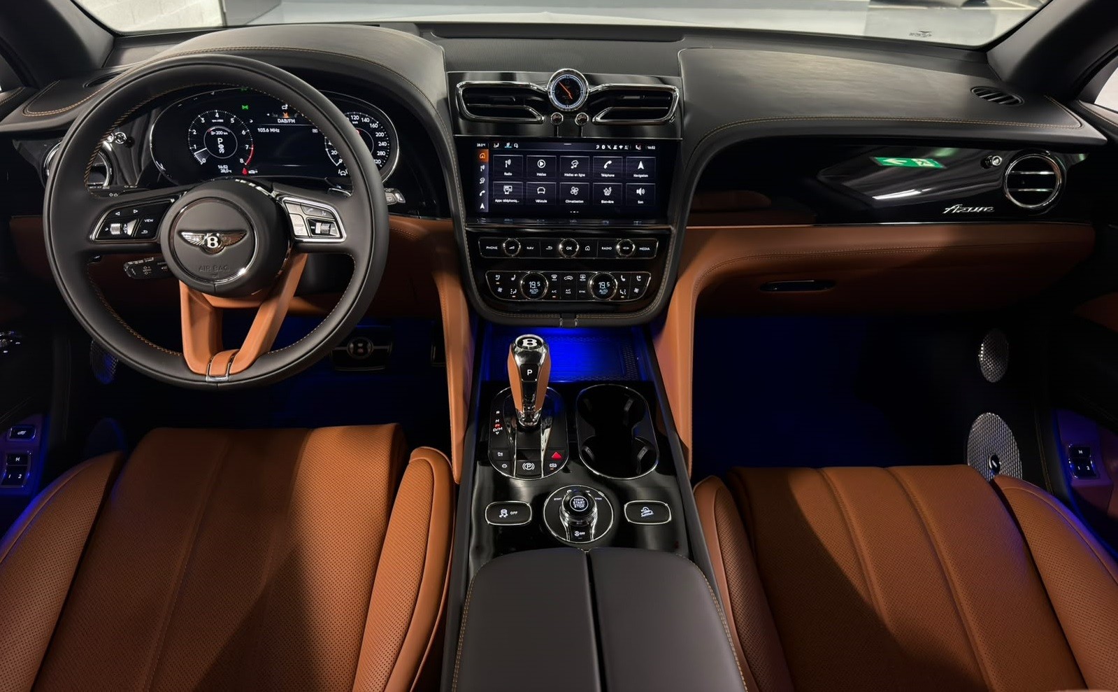 BENTLEY Bentayga Azure-image-23