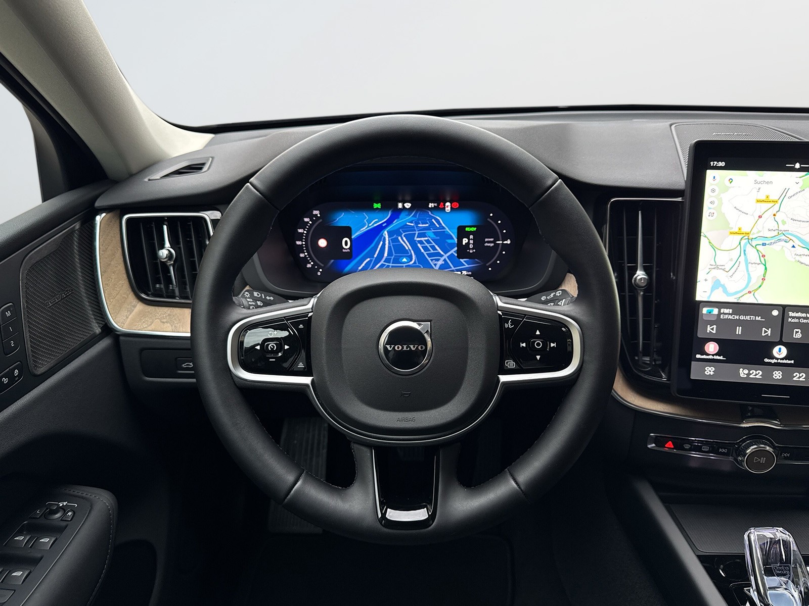 VOLVO XC60 2.0 T6 TE Plus Dark eAWD-image-14