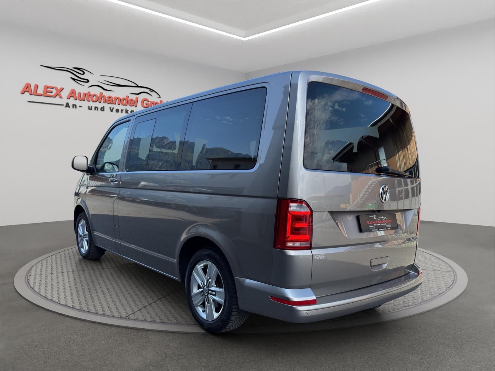 VW T6 Multivan 2.0 Bi-TDI Comfort. Gen. Six 4Mot. DSG-image-3