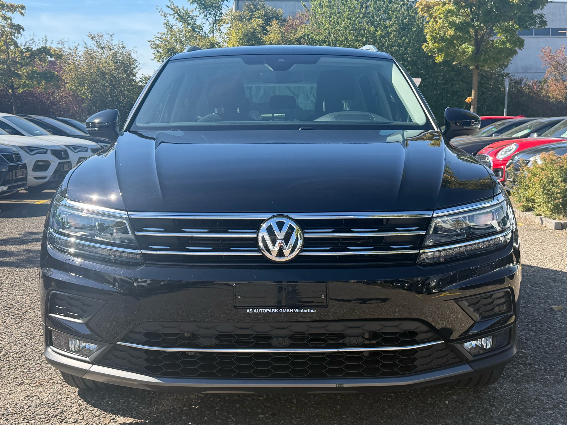 VW Tiguan 2.0TSI Highline 4Motion DSG-showroom-element-1