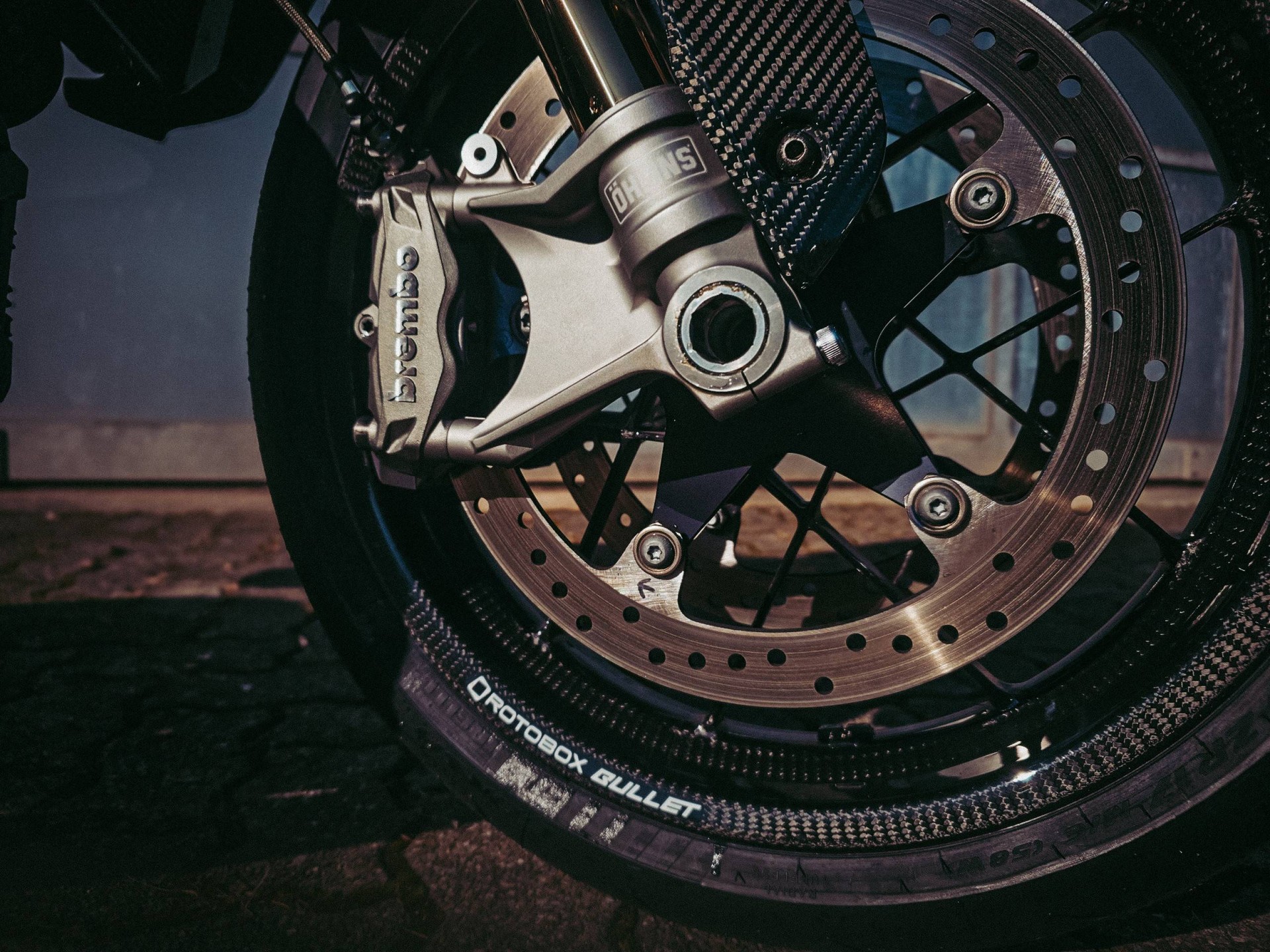 INDIAN FTR 1200 Z R Carbon-image-1