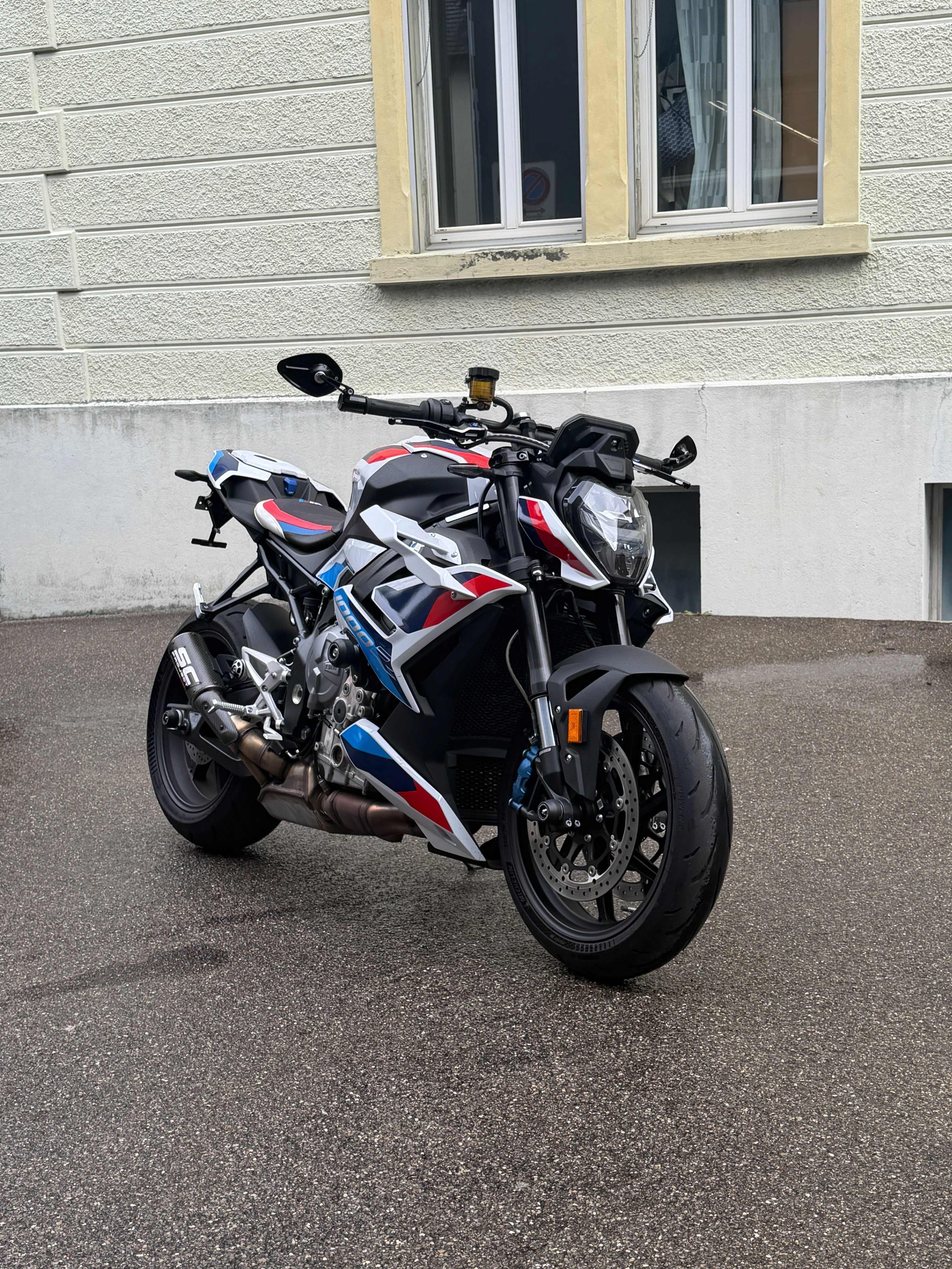 BMW M 1000 R