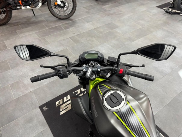 KAWASAKI Z 125-image-6