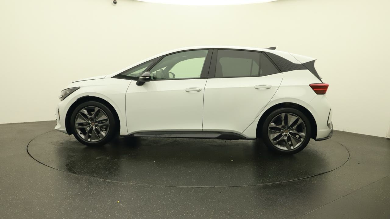 CUPRA Born 58 kWh-showroom-element-1