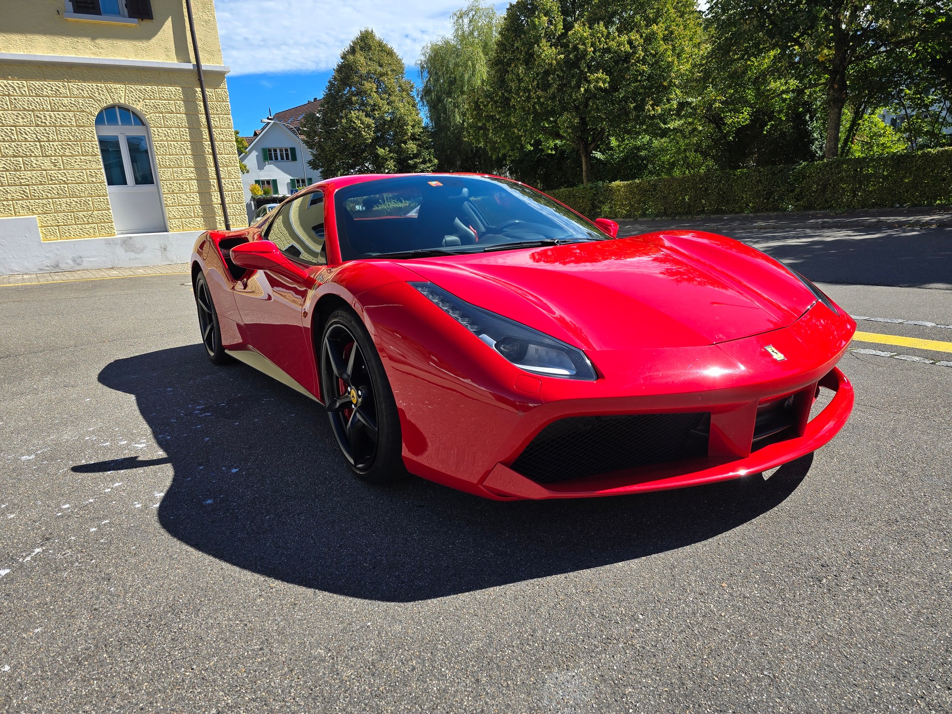 FERRARI 488 Spider 3.9 V8-image-1