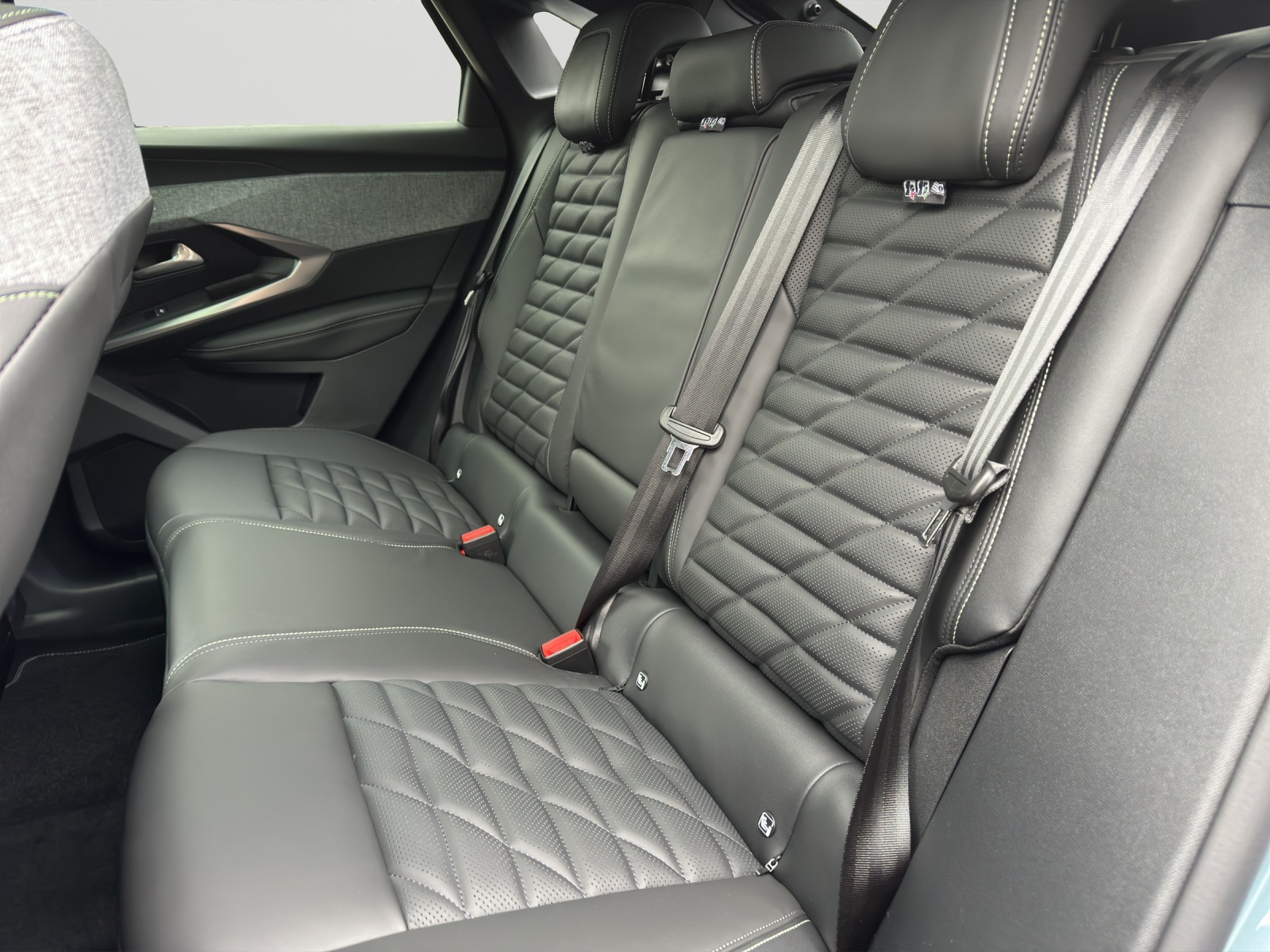PEUGEOT 3008 NEW 136 e-DCS GT-image-8