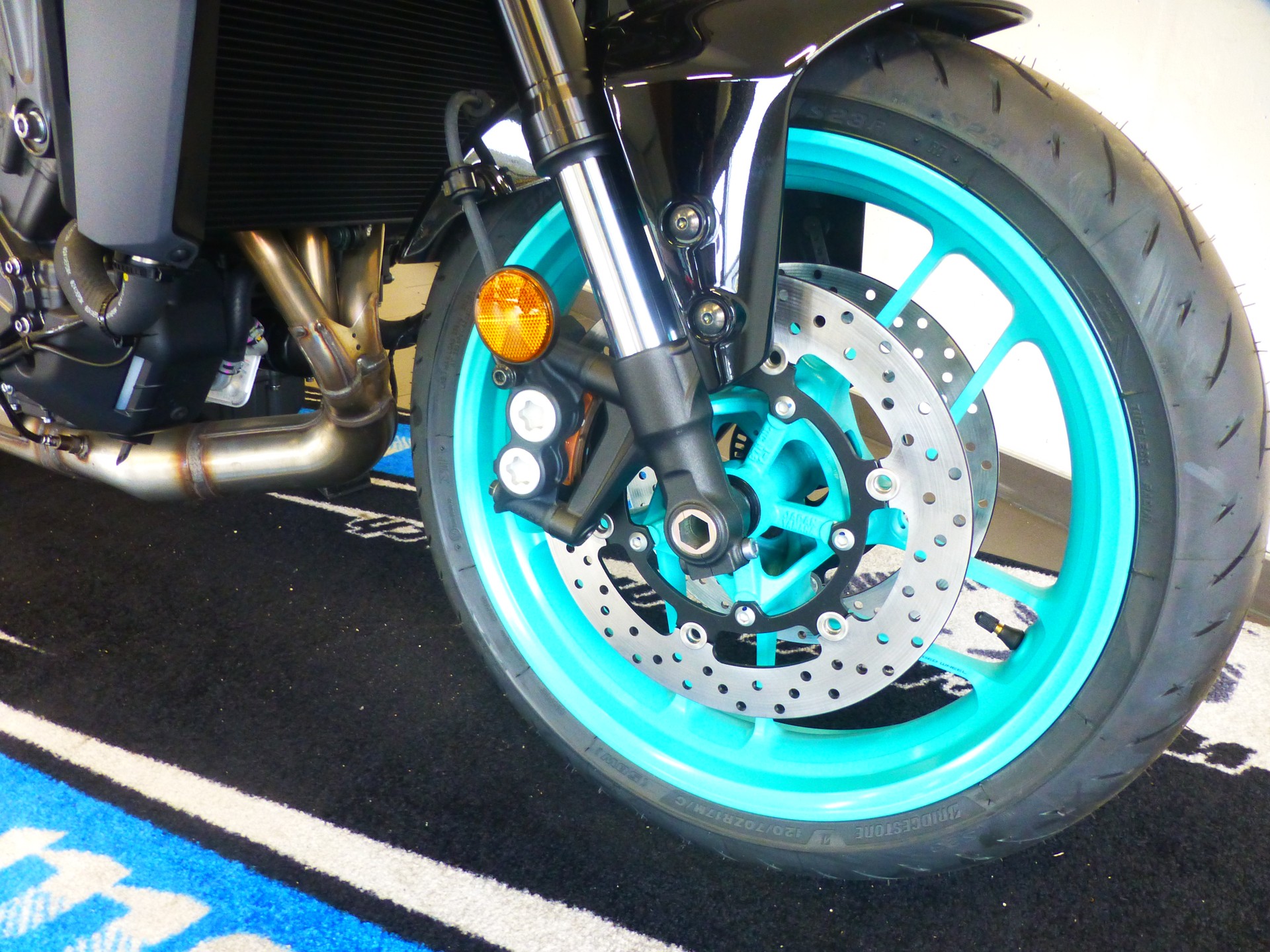 YAMAHA MT-09-image-13