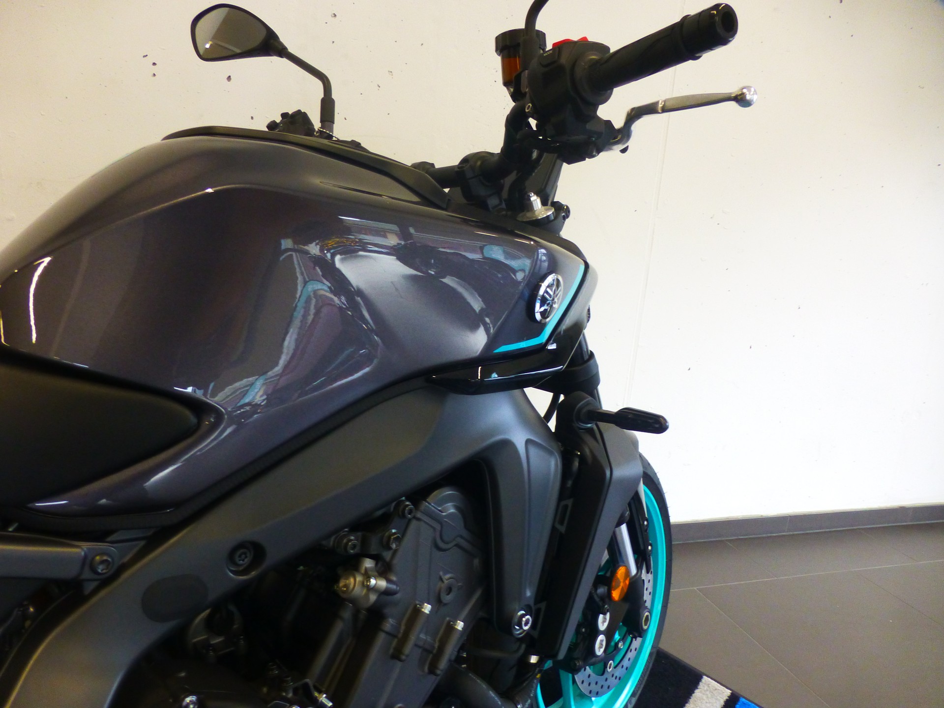 YAMAHA MT-09-image-15