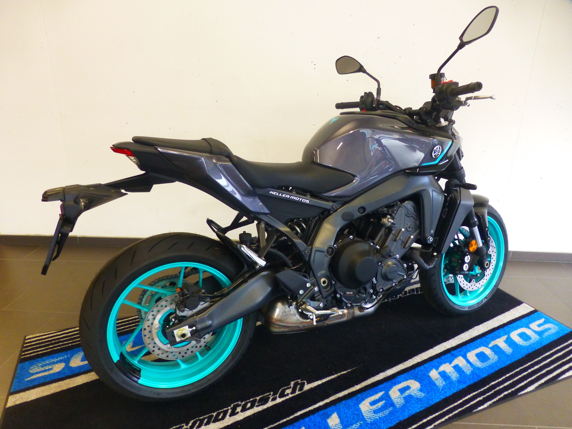 YAMAHA MT-09-image-11