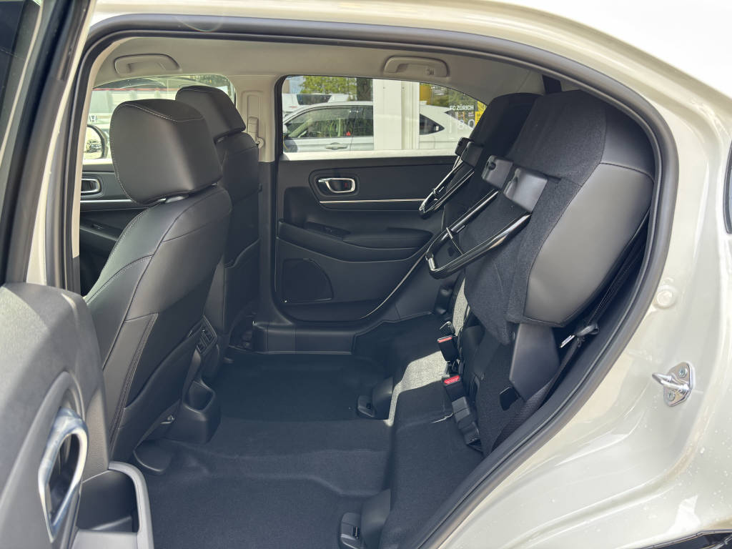 HONDA HR-V 1.5 i-MMD Advance extrem Verbier-image-10