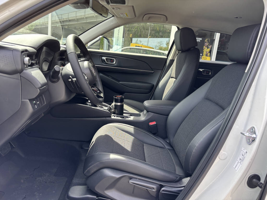 HONDA HR-V 1.5 i-MMD Advance extrem Verbier-image-6